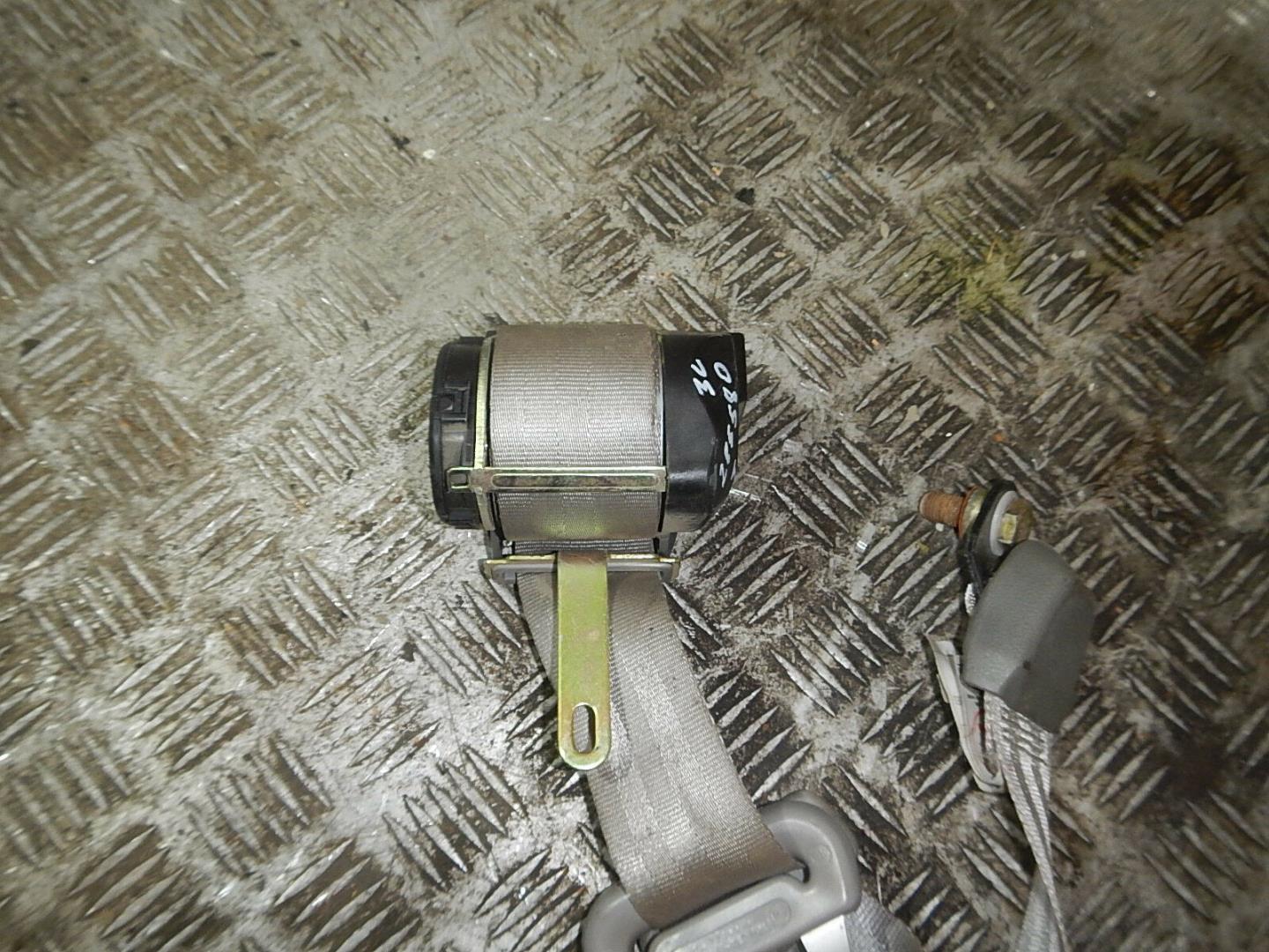 Ремень безопасности