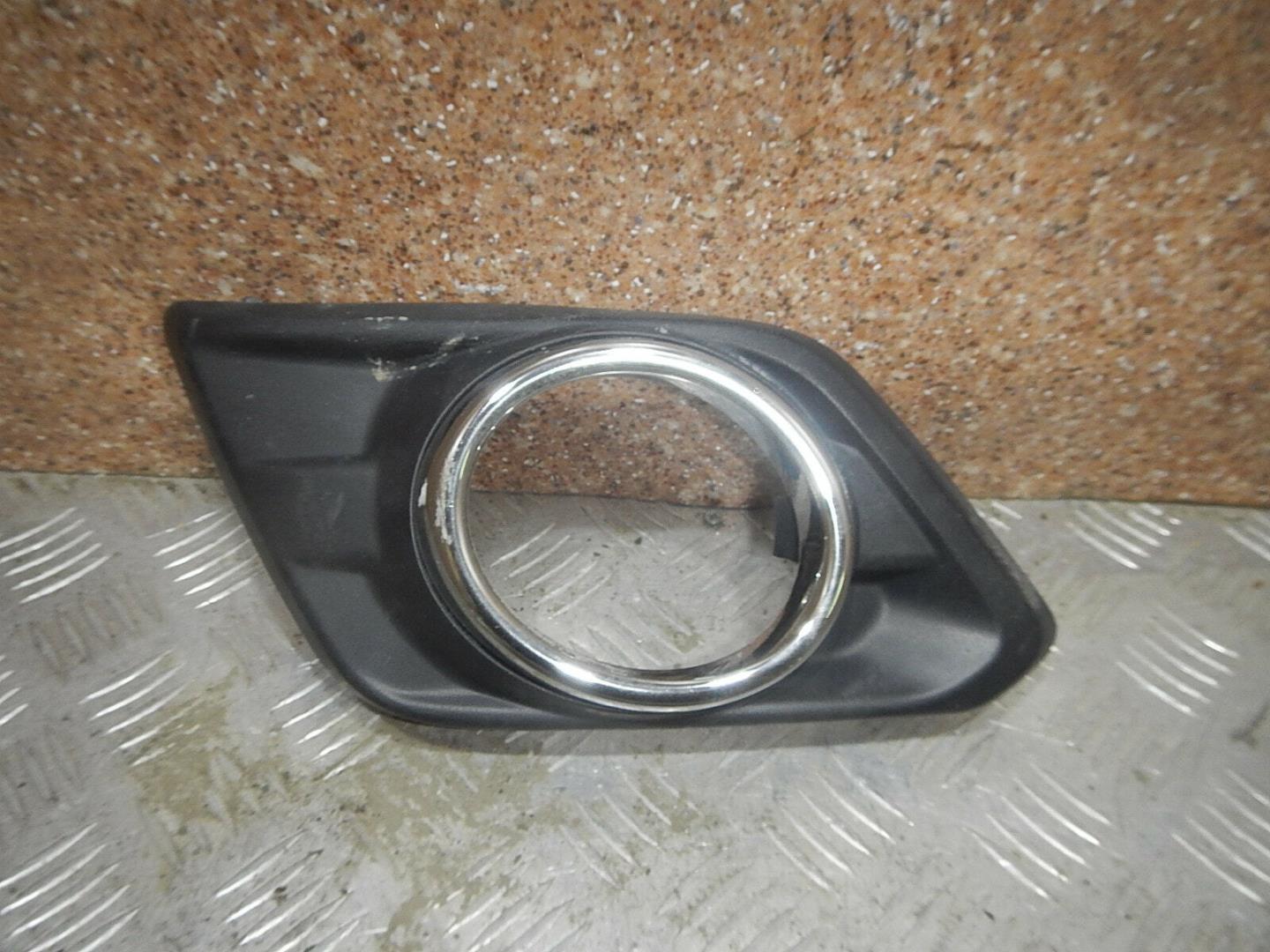 Решетка в бампер левая