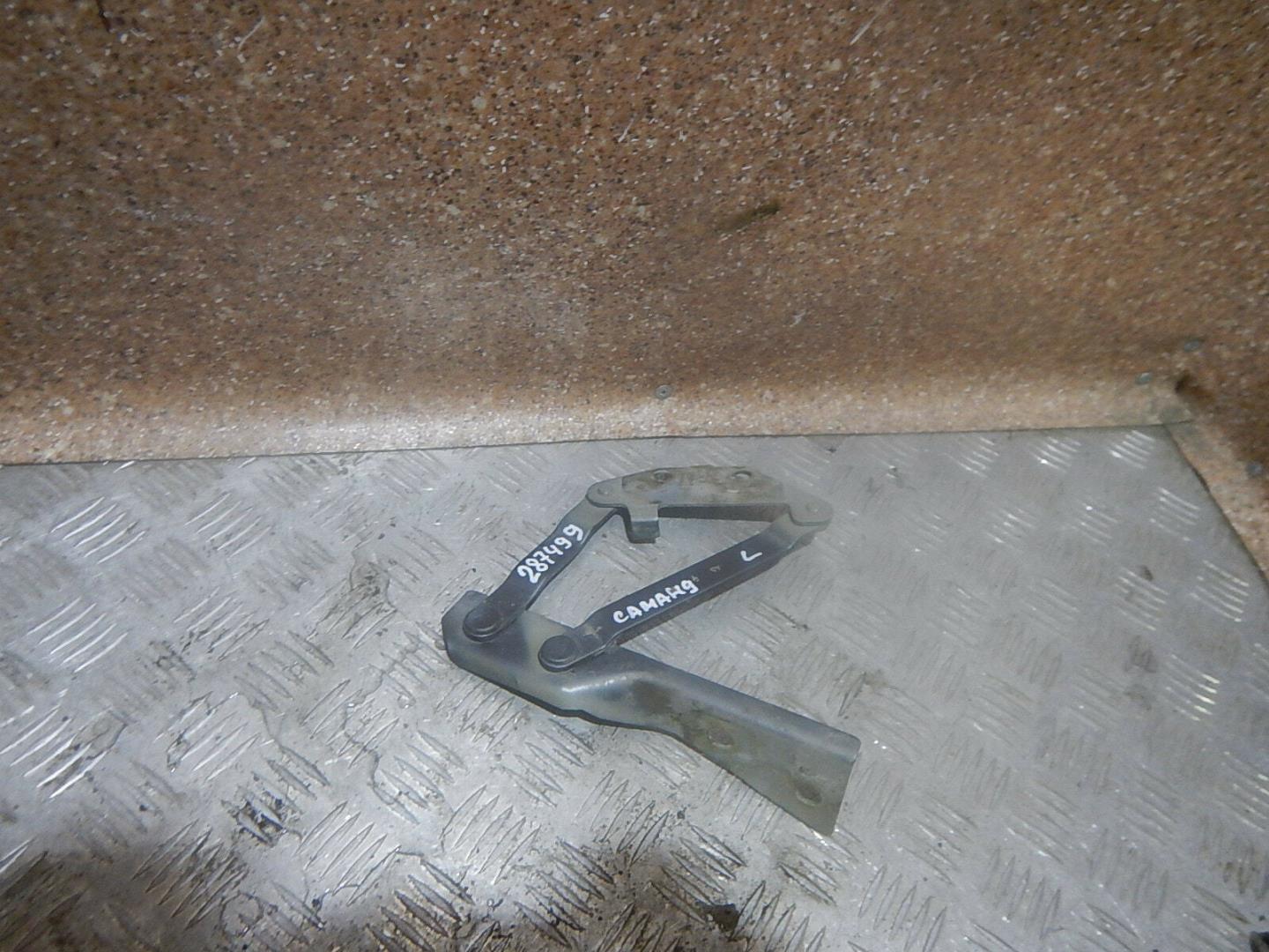 Петля капота левая