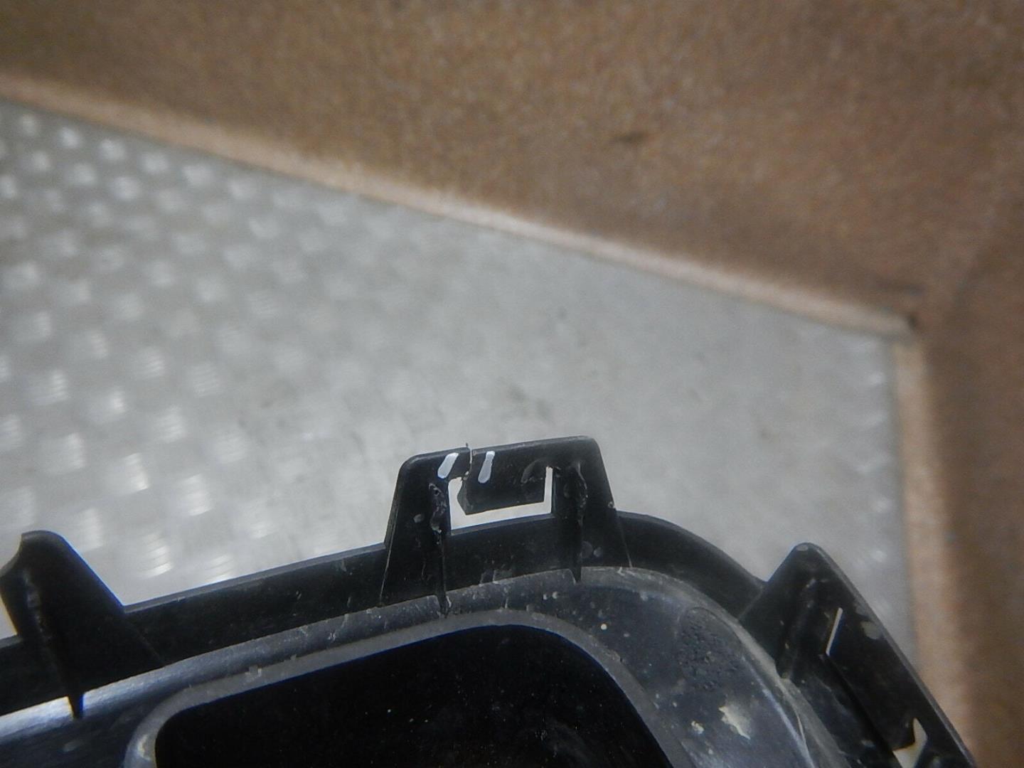 Решетка в бампер левая