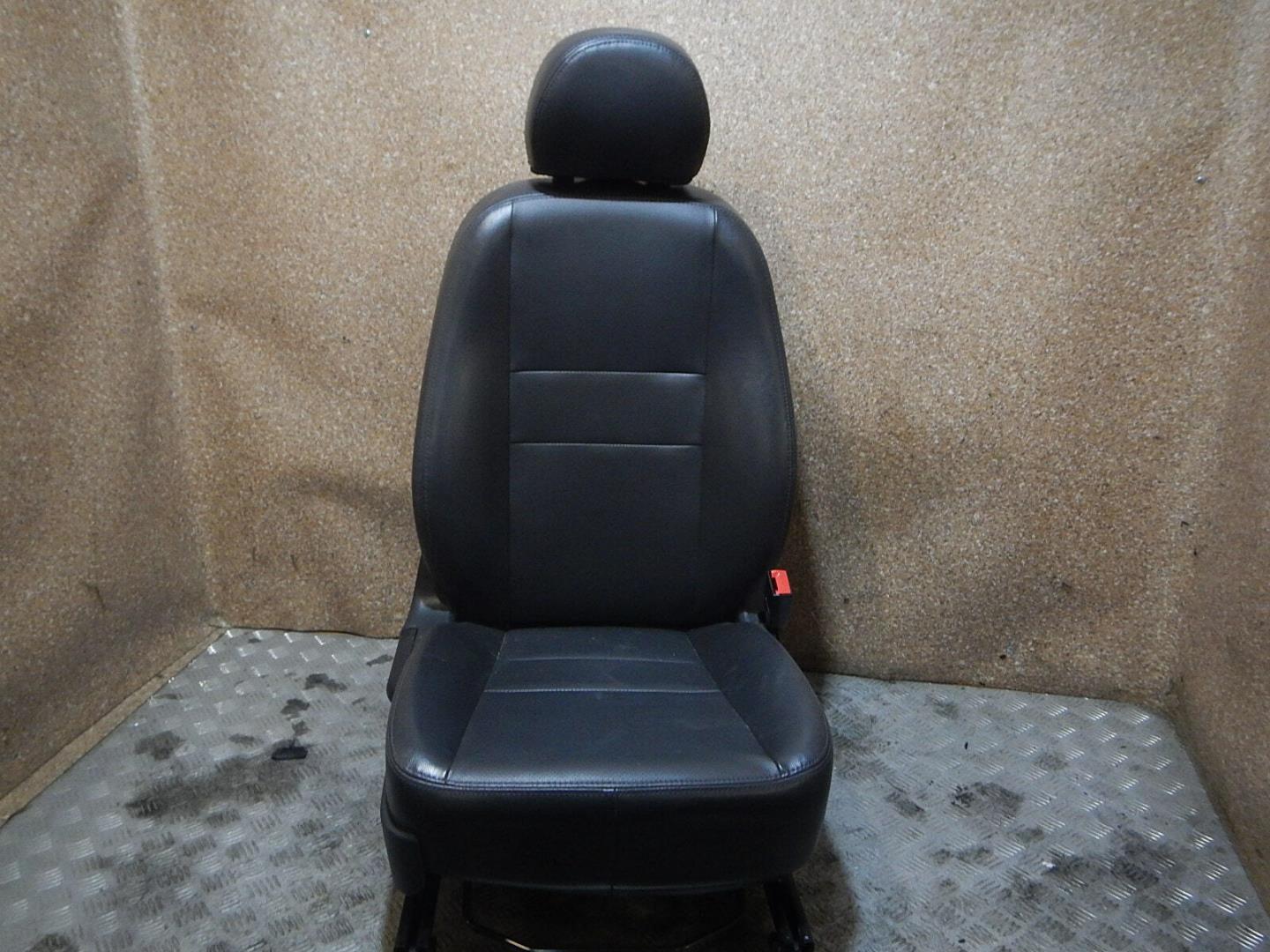 Сиденье переднее правое