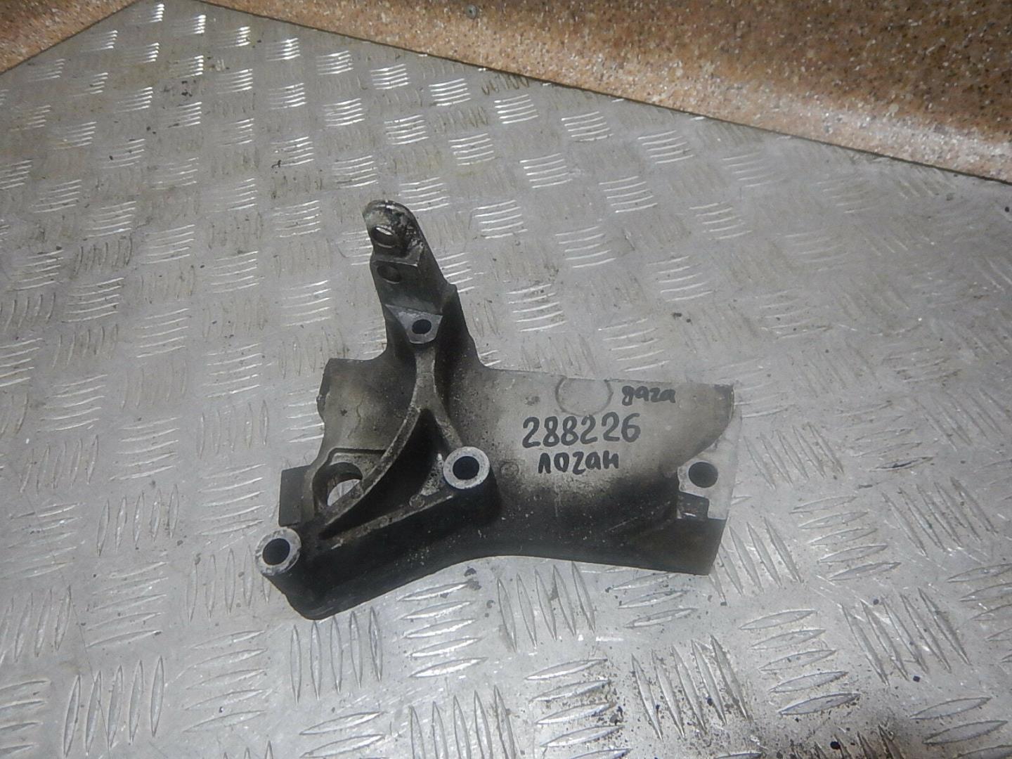 Кронштейн двигателя правый