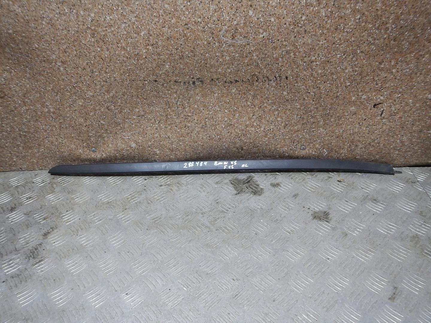 Молдинг лобового стекла