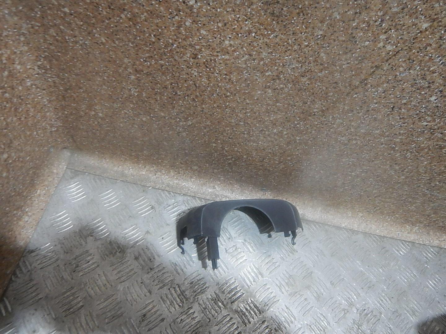 Кожух рулевой колонки