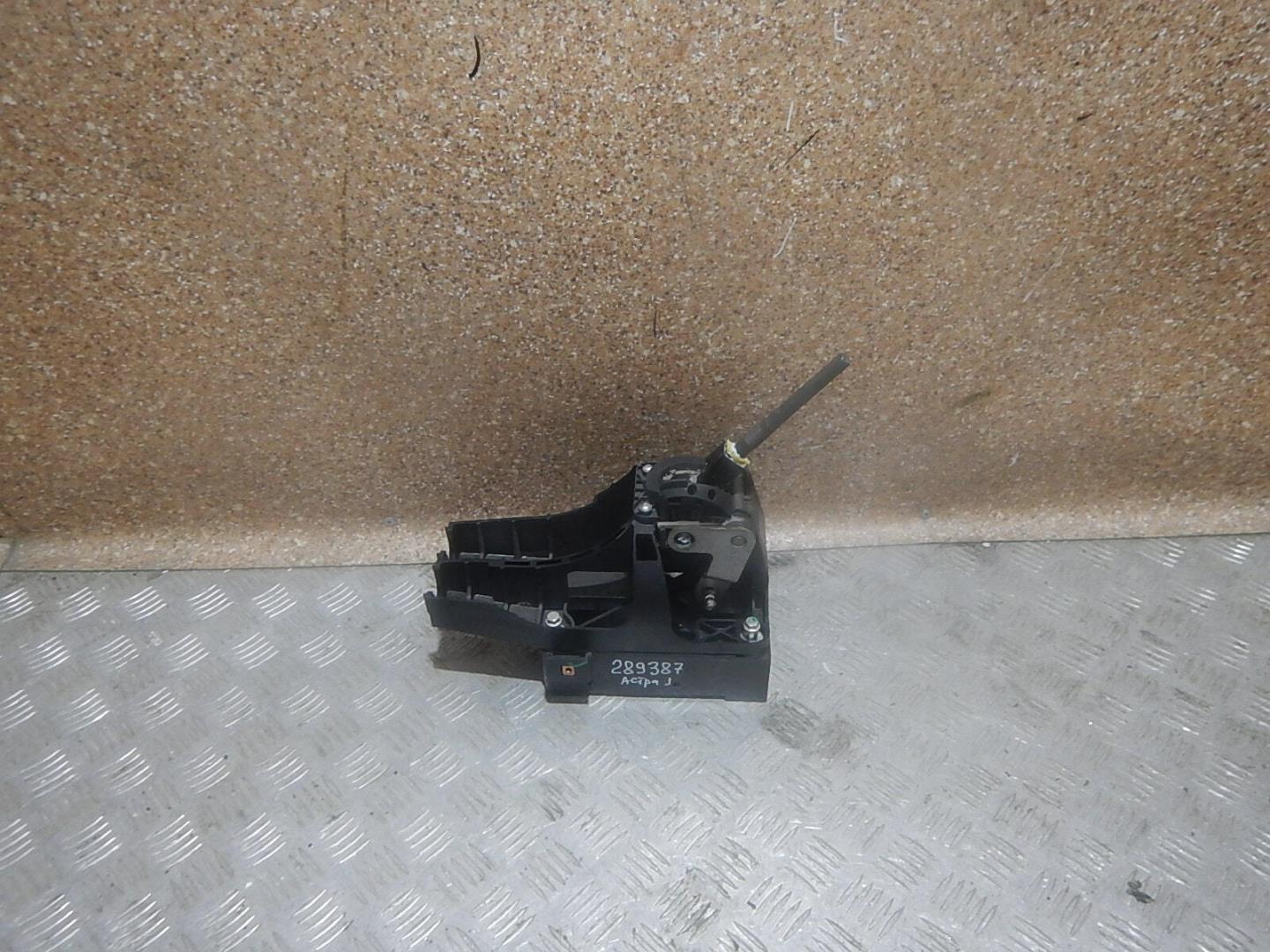 Кулиса МКПП / АКПП