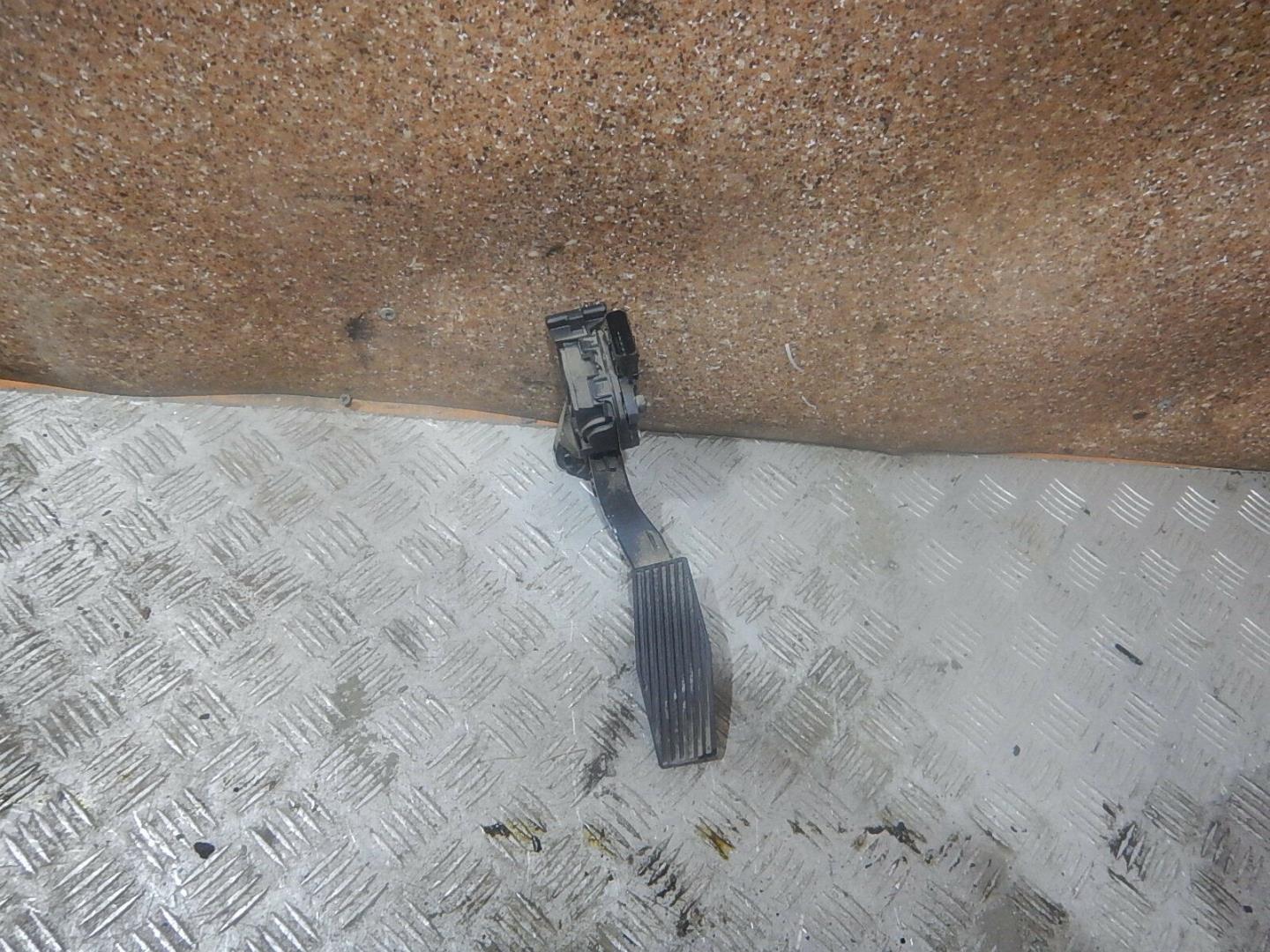 Педаль газа