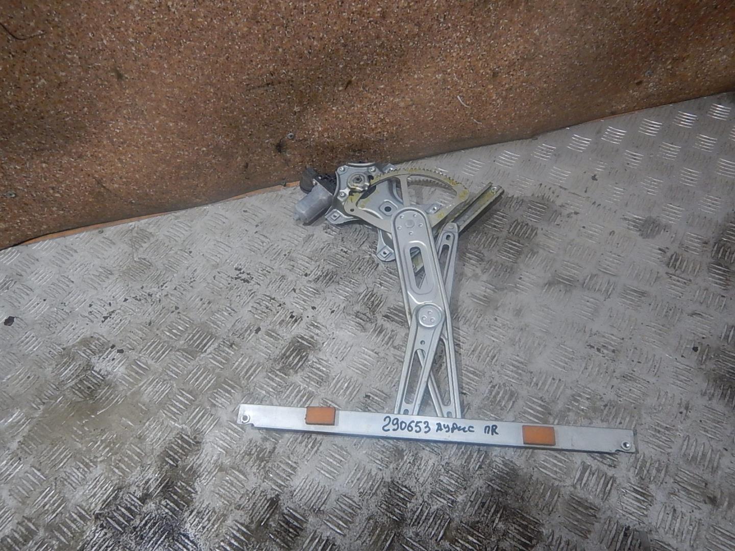 Стеклоподъемник электр. передний правый