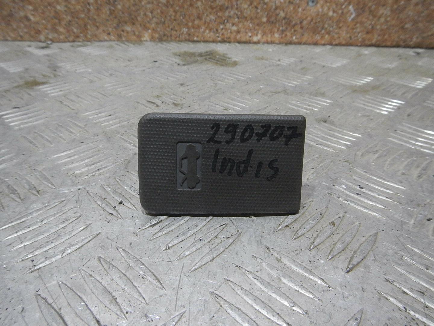 Ручка открывания капота