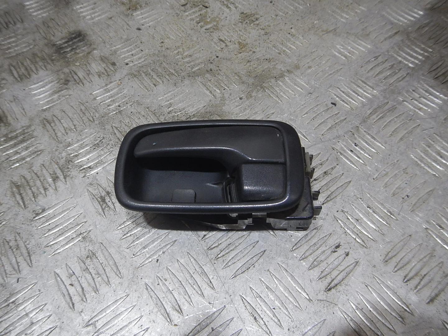 Ручка двери внутренняя левая