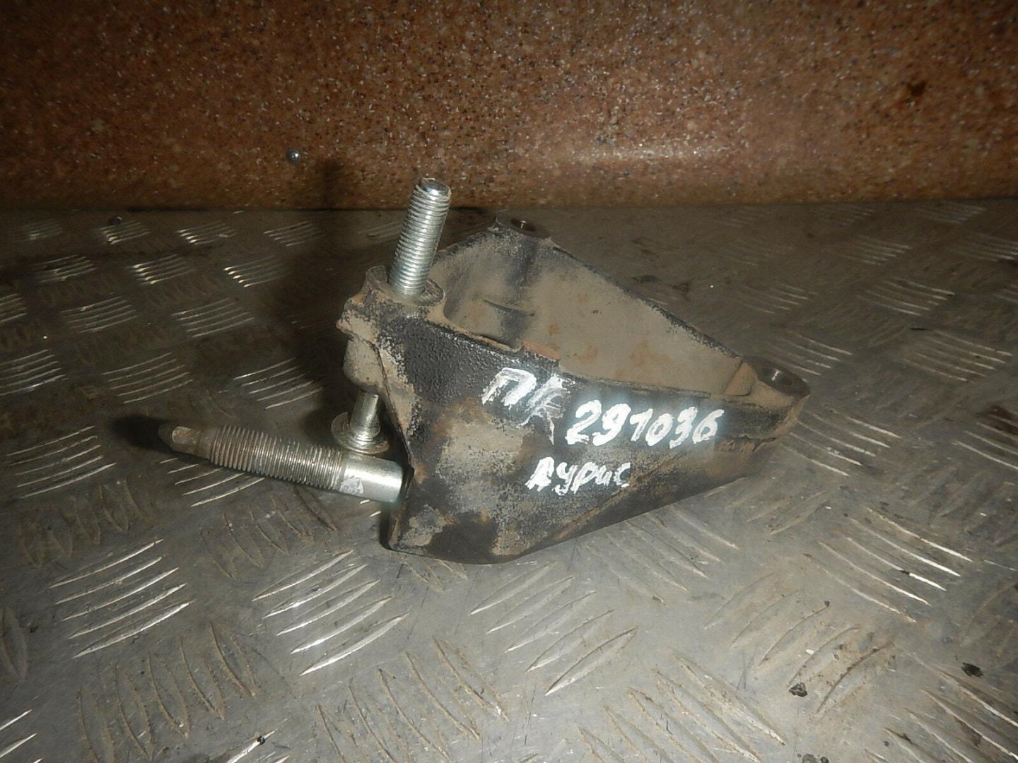Кронштейн двигателя правый