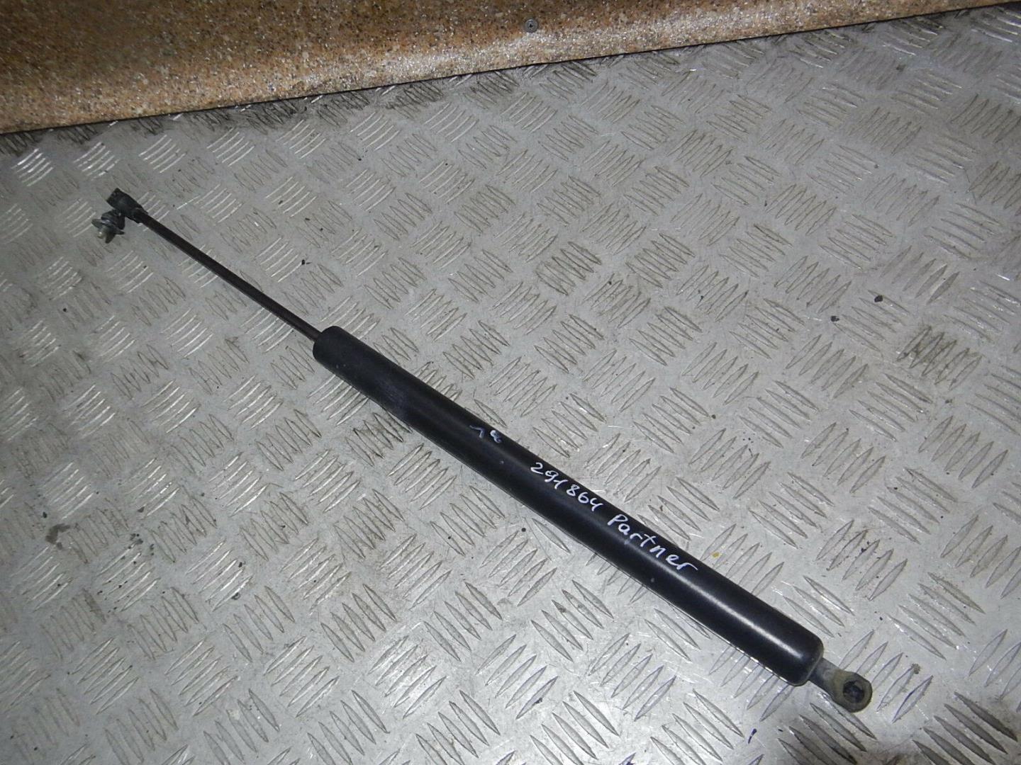 Амортизатор двери багажника