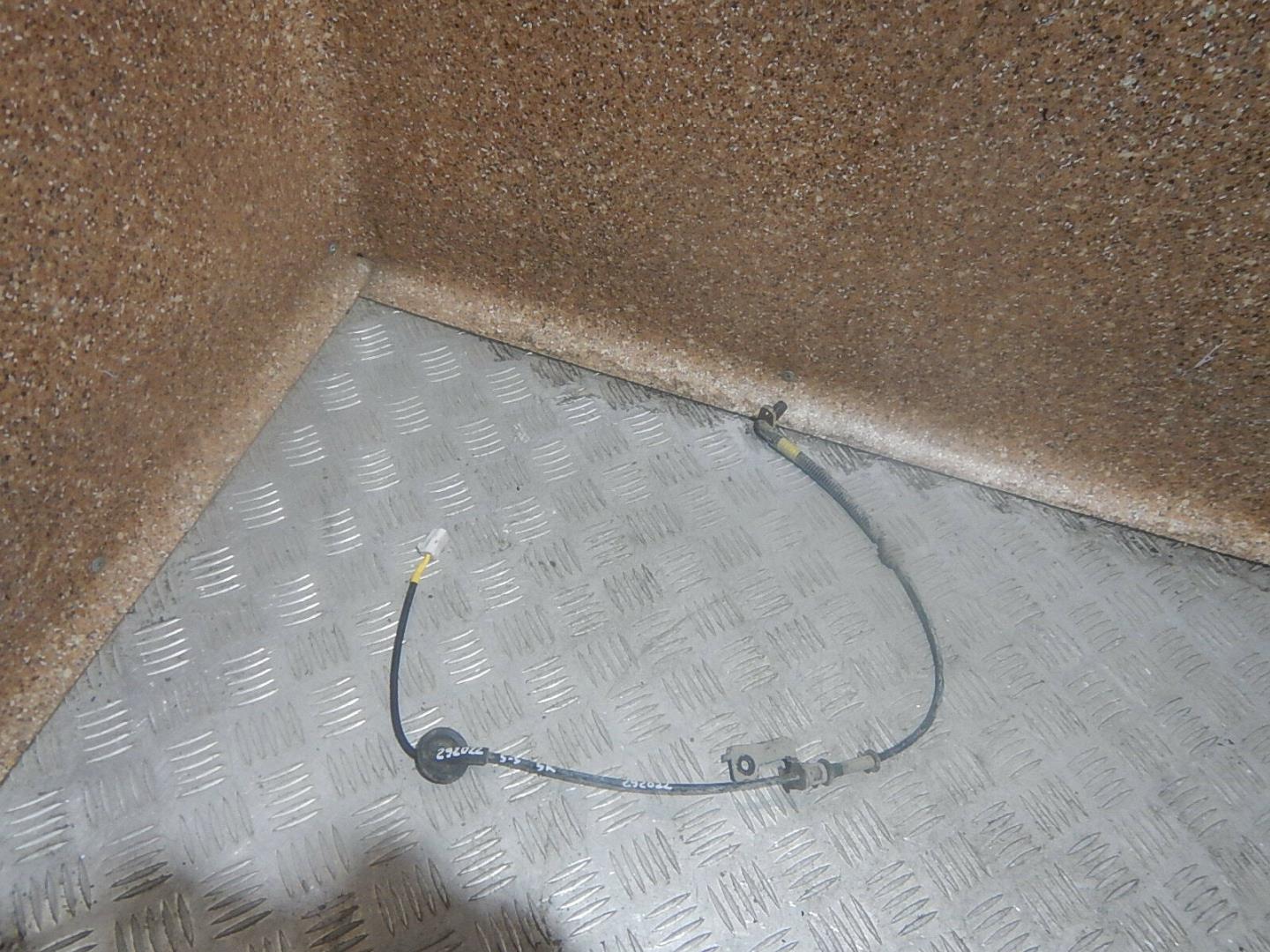 Датчик ABS задний