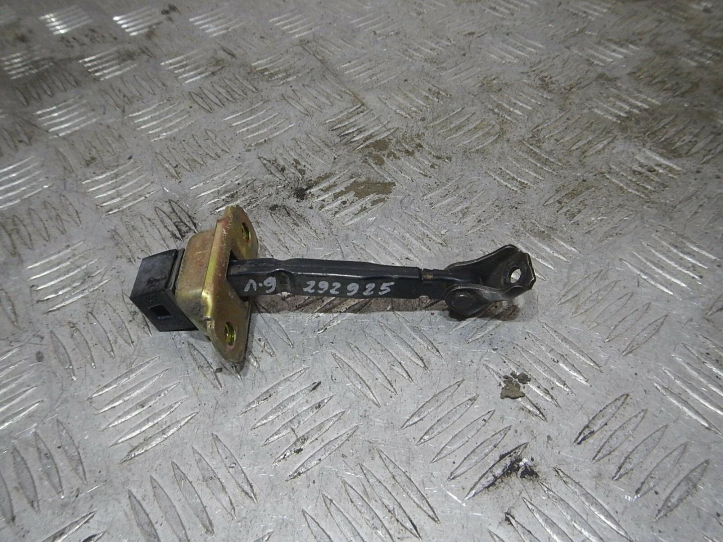 Ограничитель двери