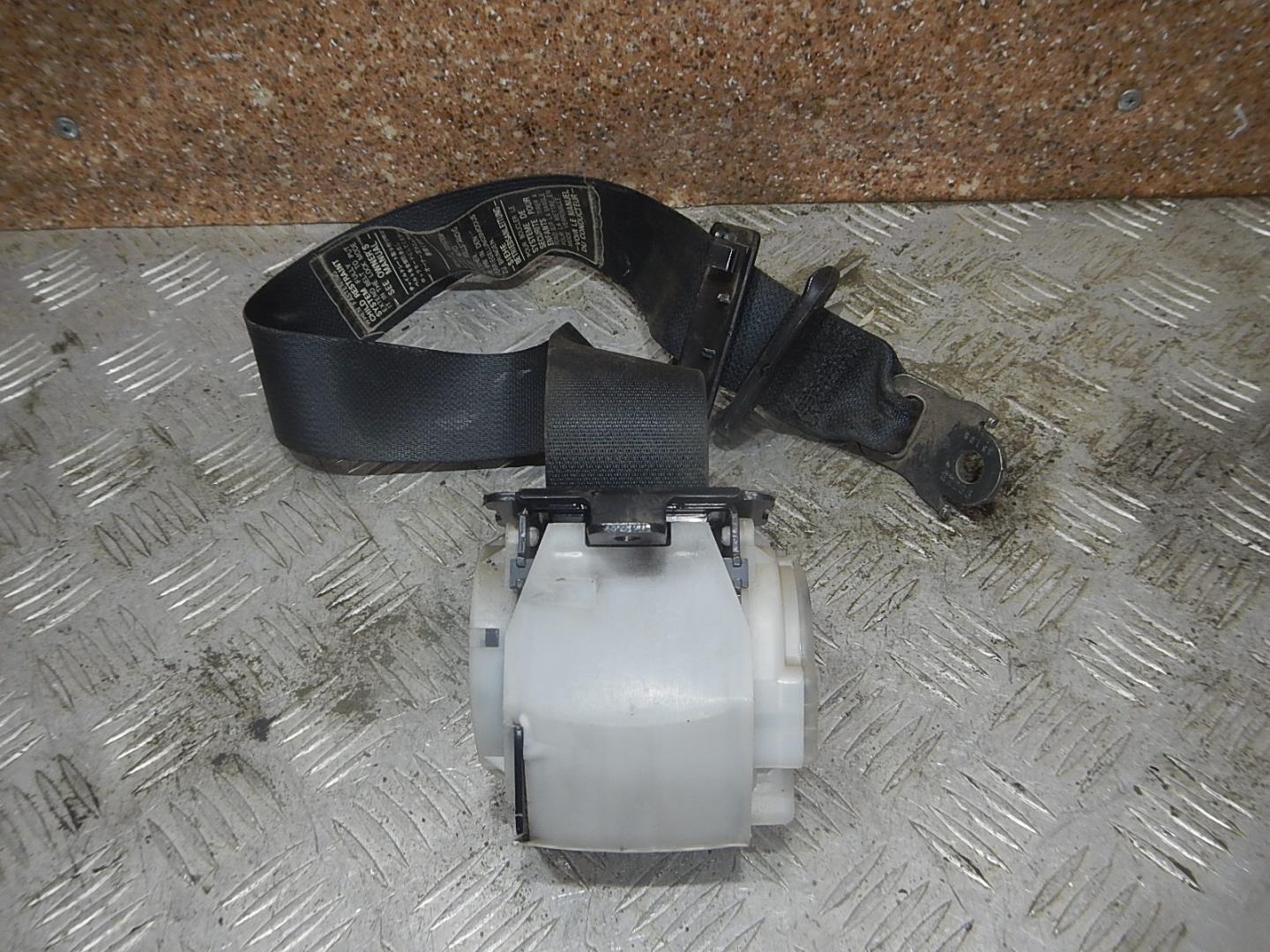 Ремень безопасности