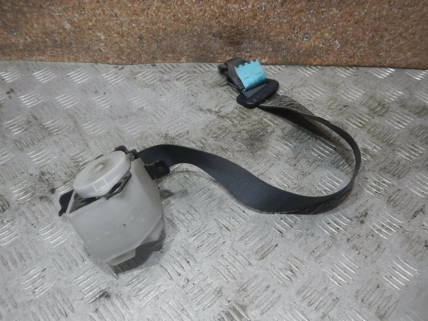 Ремень безопасности