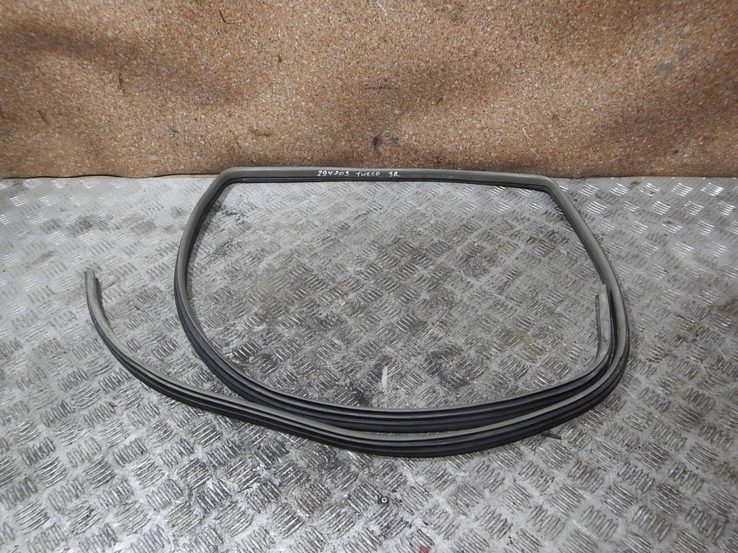 Уплотнитель двери