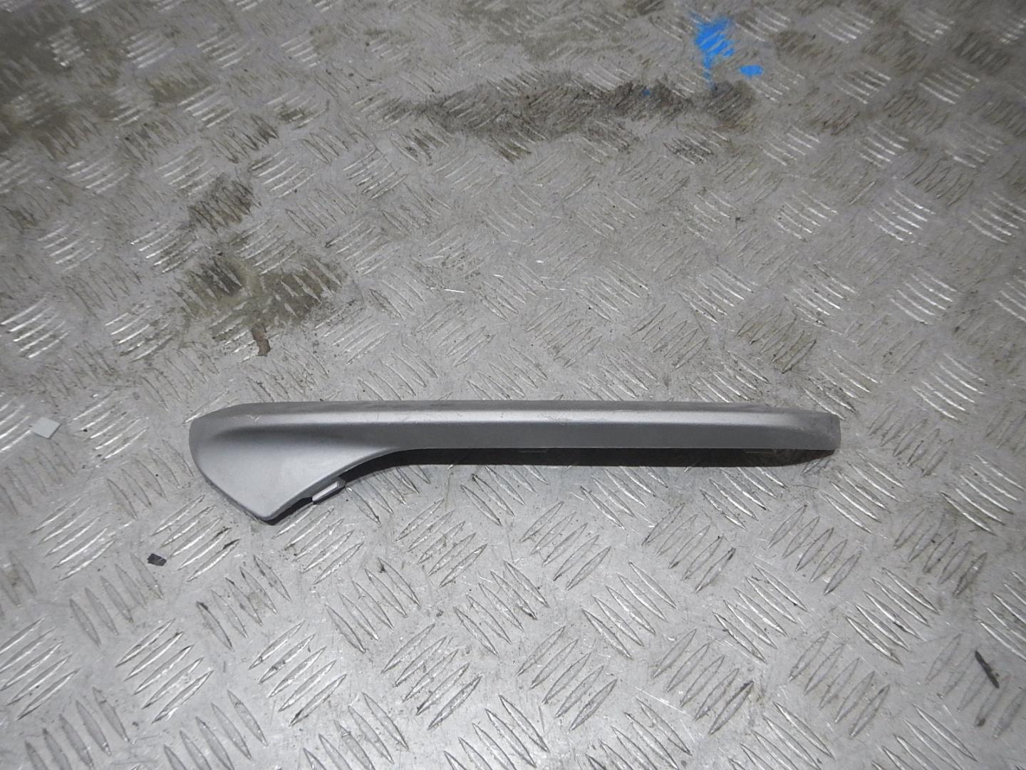 Накладка переднего бампера правая