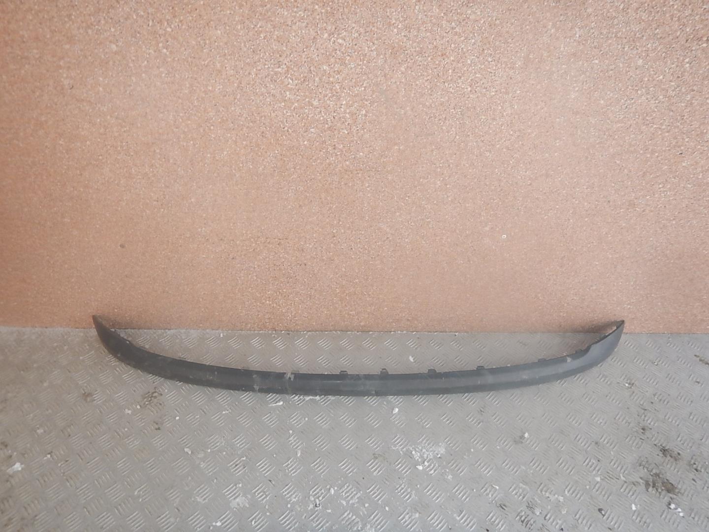 Молдинг заднего бампера
