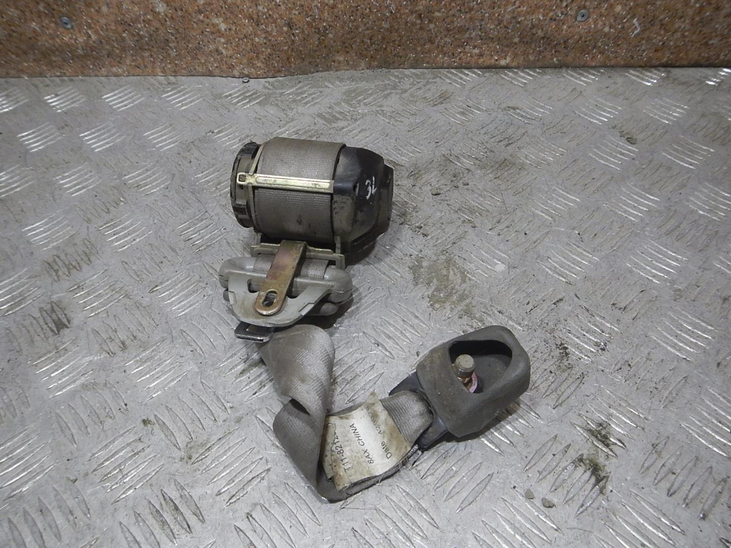 Ремень безопасности