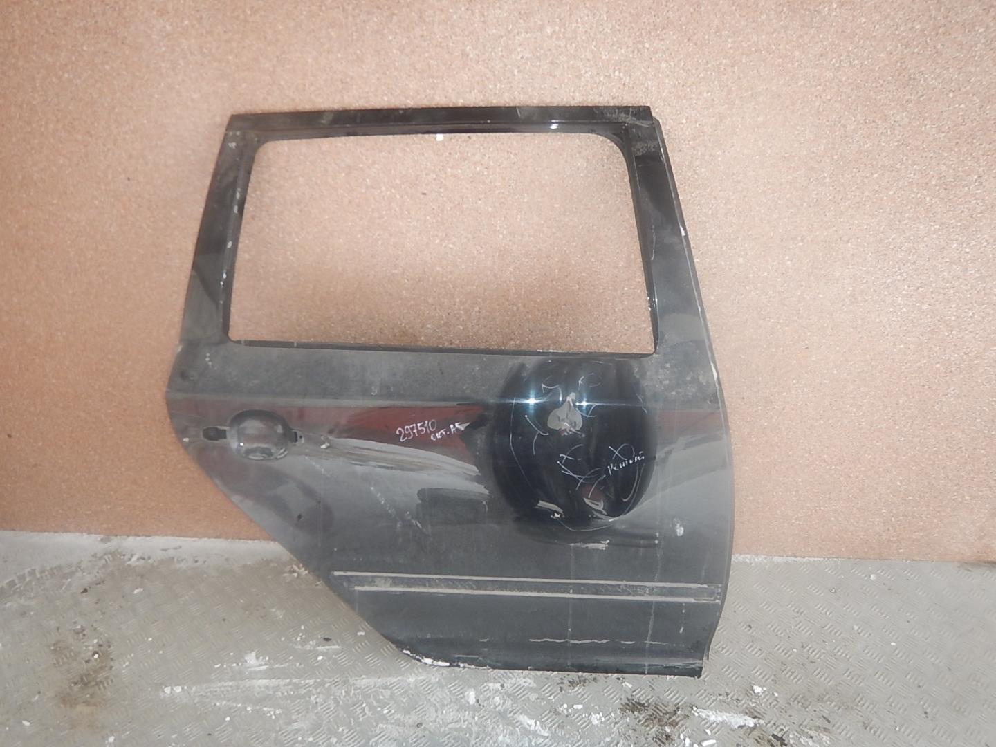 Дверь задняя правая