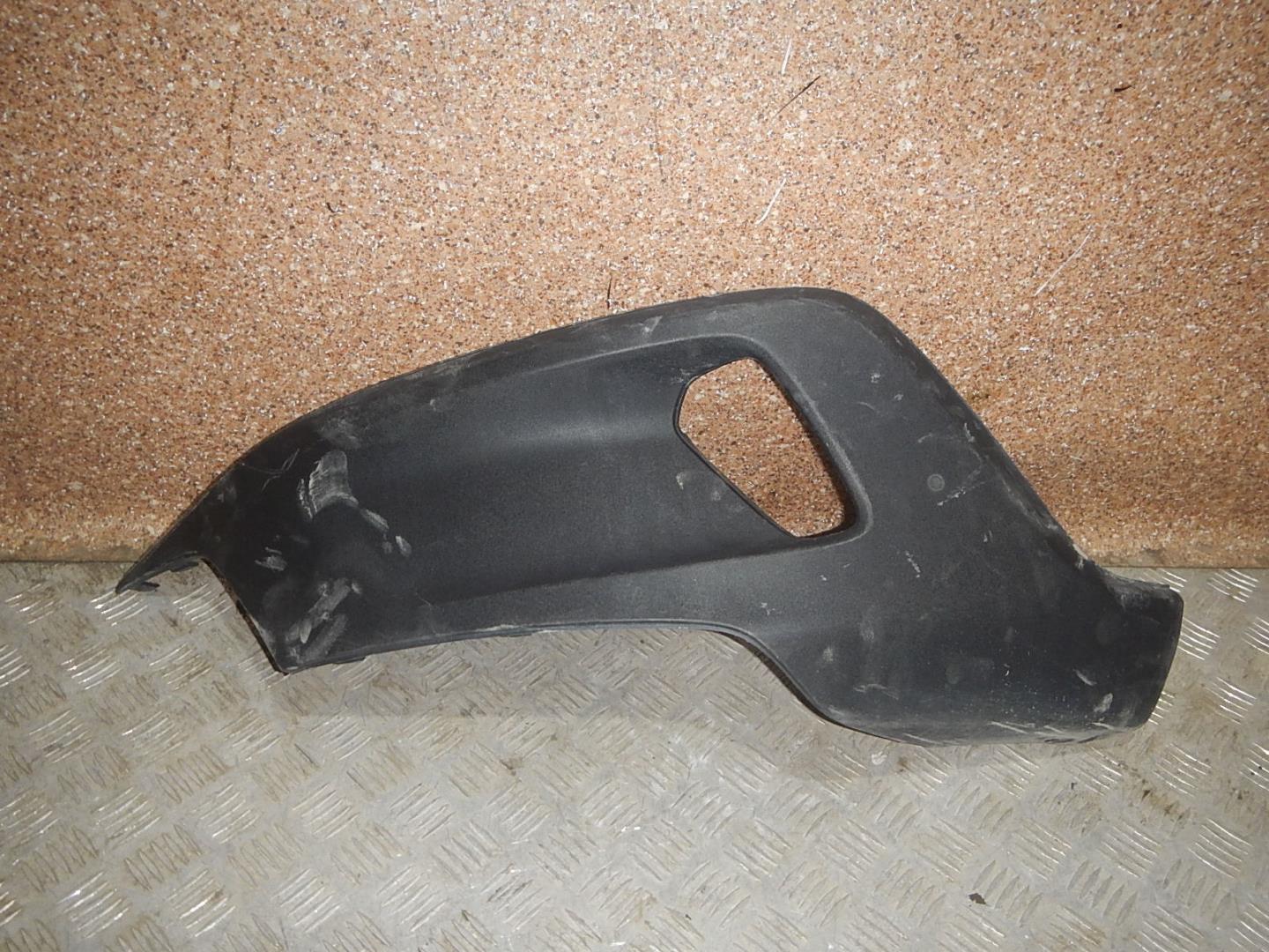 Накладка переднего бампера левая