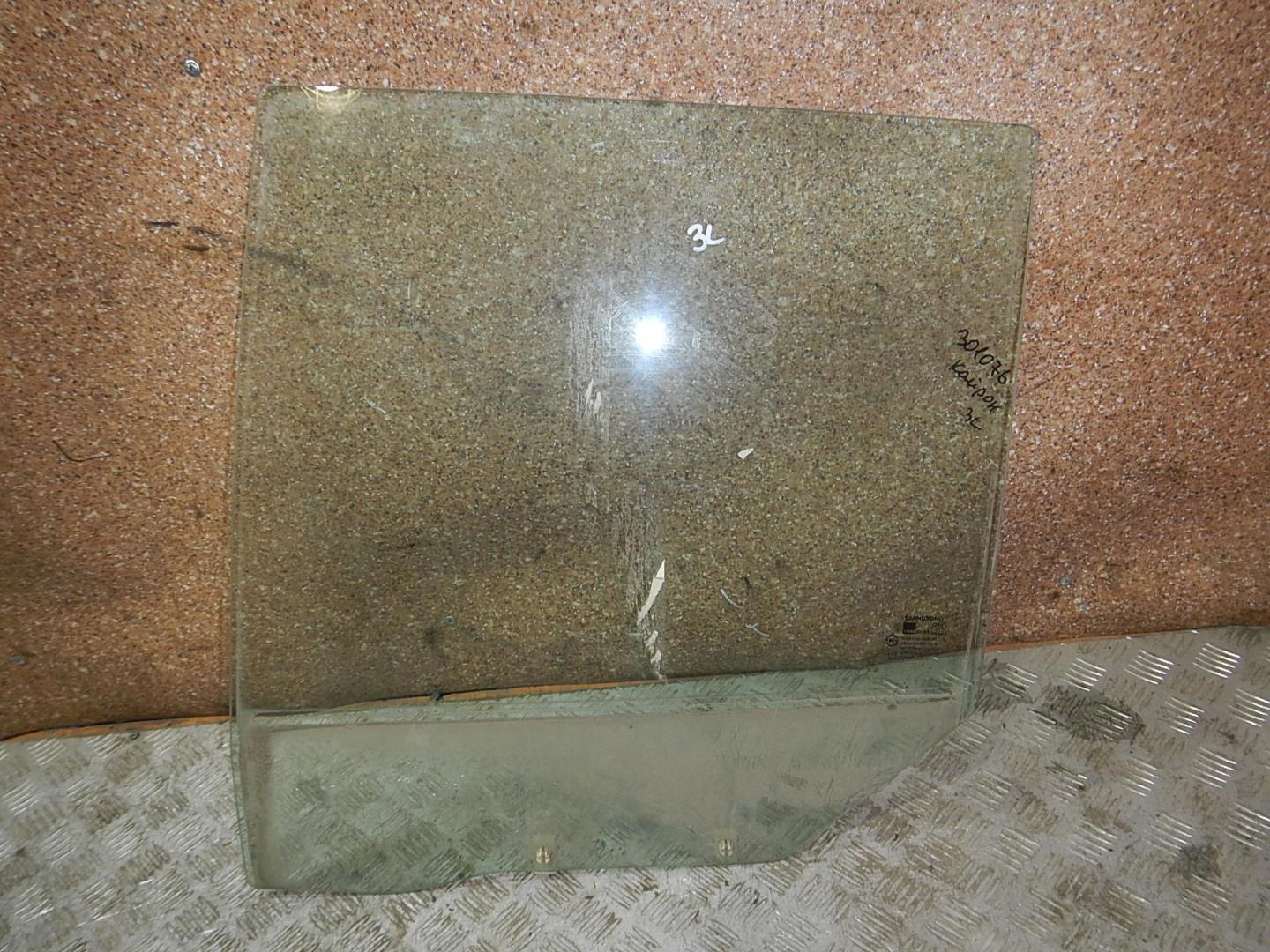 Стекло двери задней левой