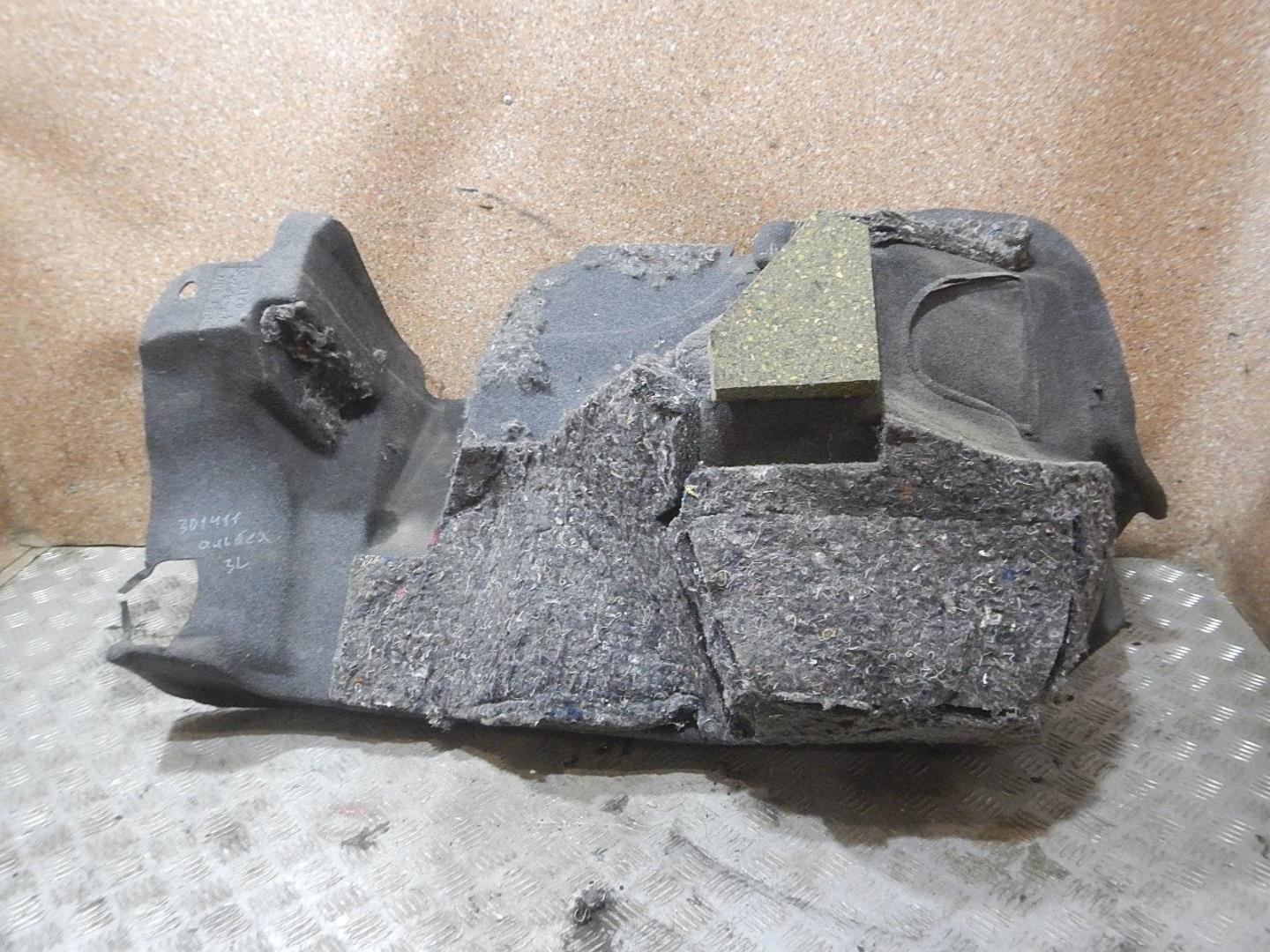 Обшивка багажника