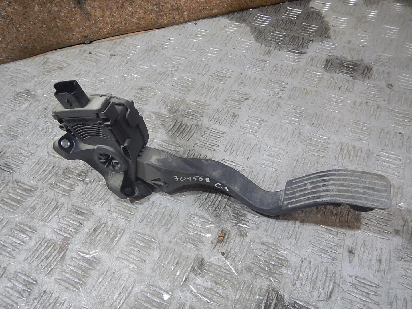 Педаль газа