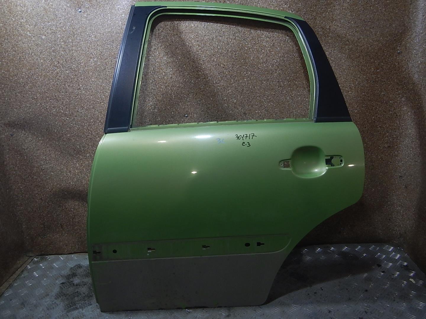 Дверь задняя левая