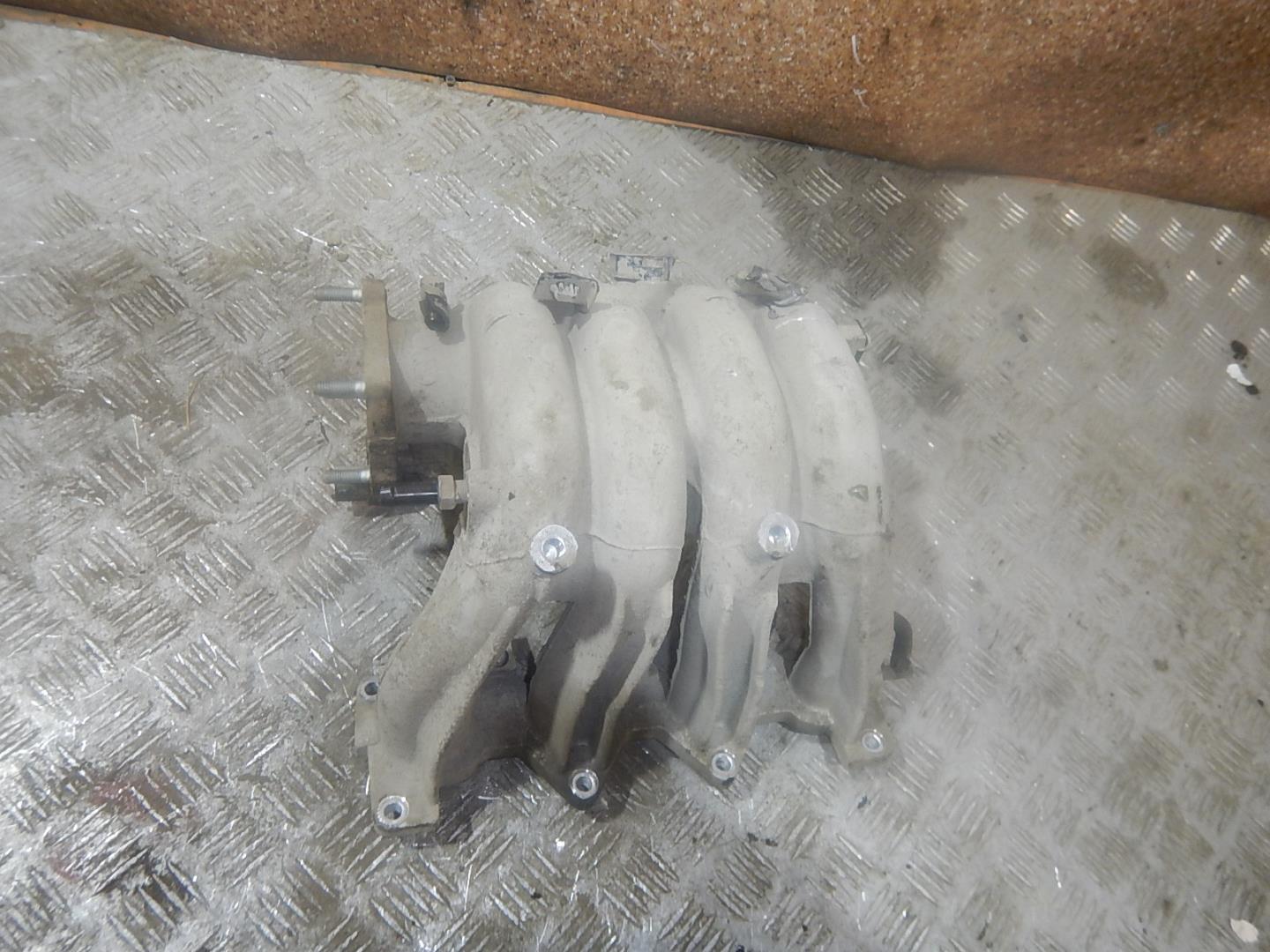 Коллектор впускной