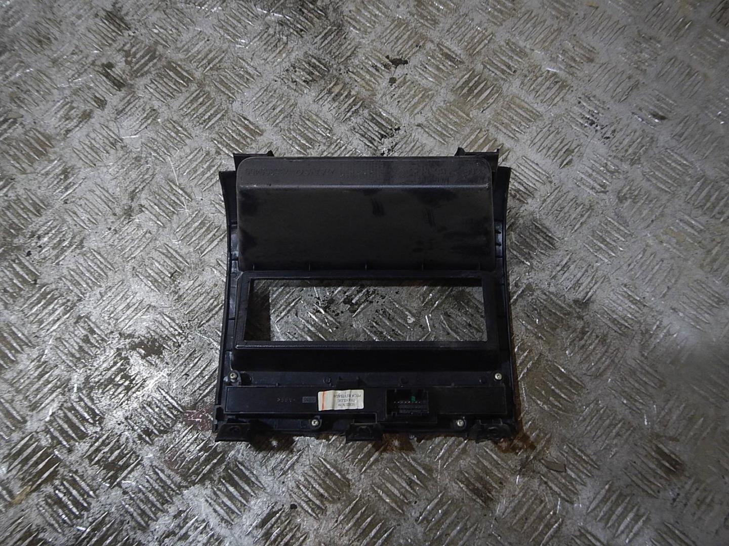 Рамка магнитолы