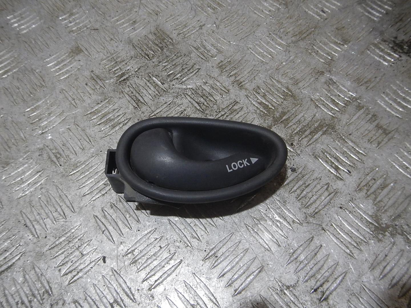 Ручка двери внутренняя левая