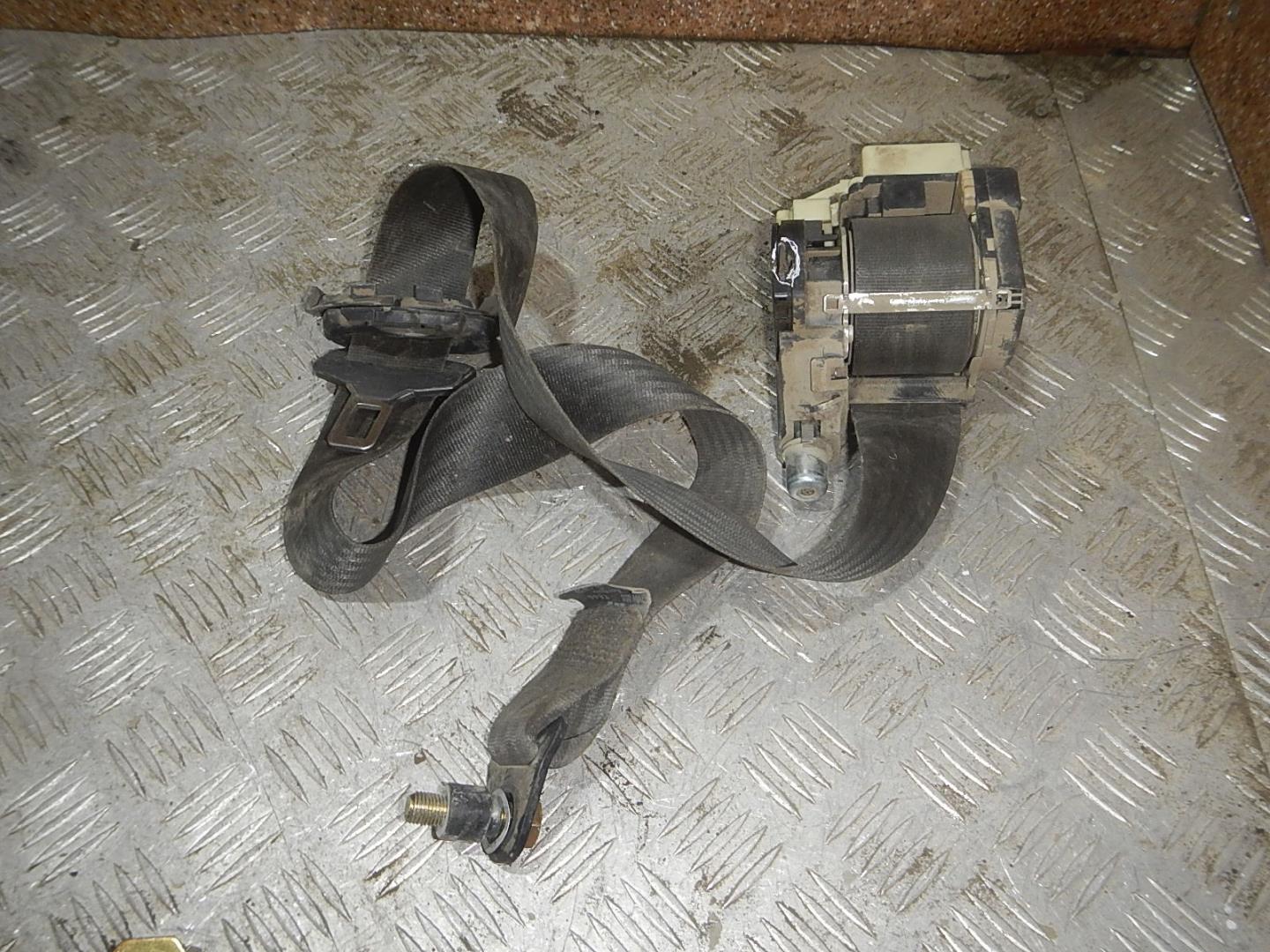 Ремень безопасности