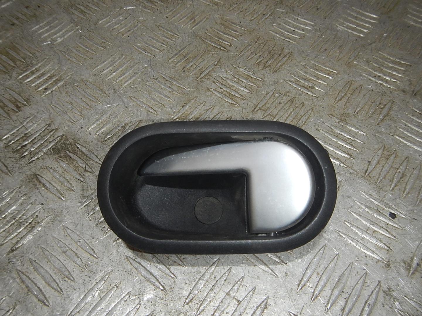 Ручка двери внутренняя левая