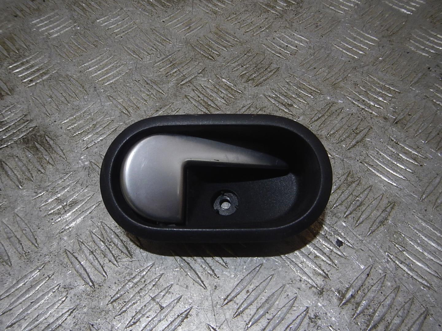 Ручка двери внутренняя правая