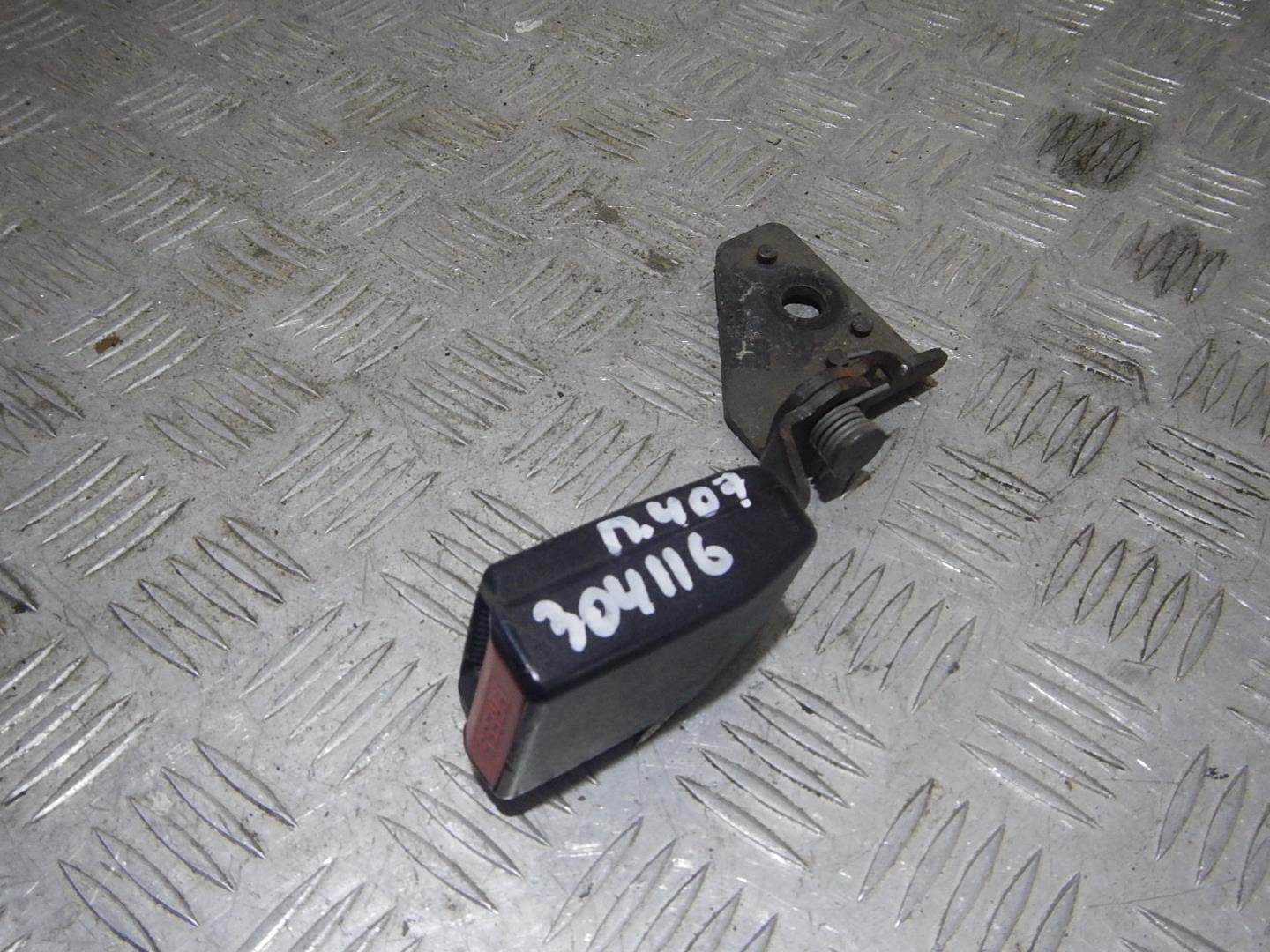 Ответная часть ремня безопасности