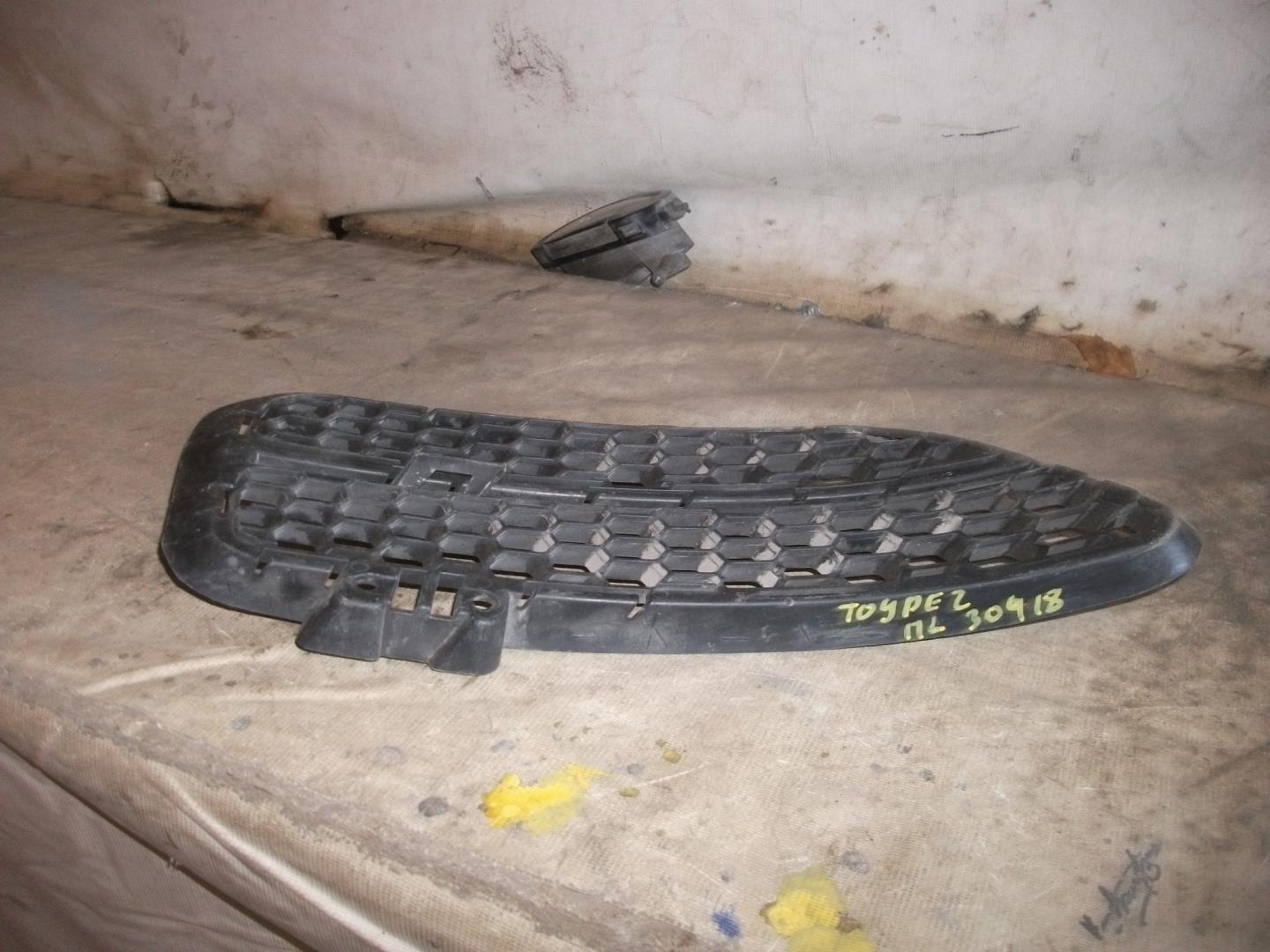 Решетка в бампер левая