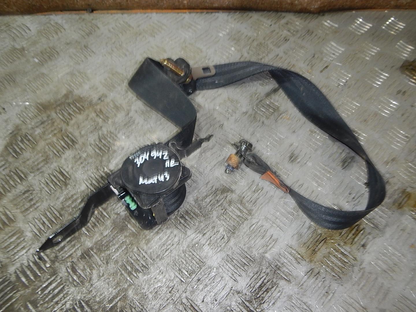 Ремень безопасности