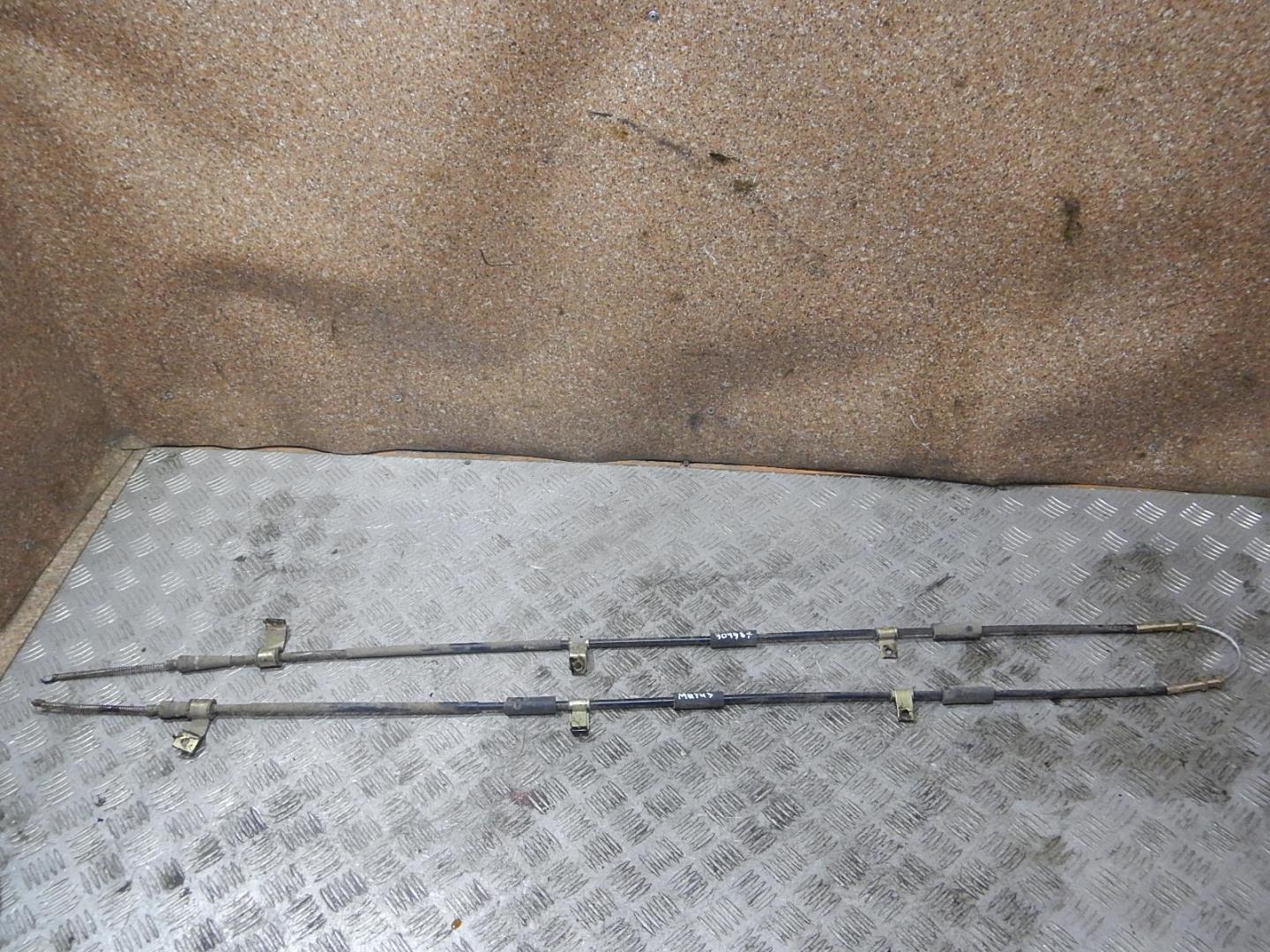 Трос стояночного тормоза