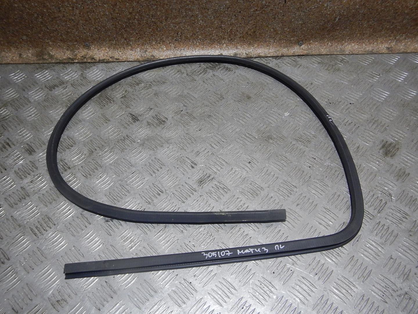 Уплотнитель двери