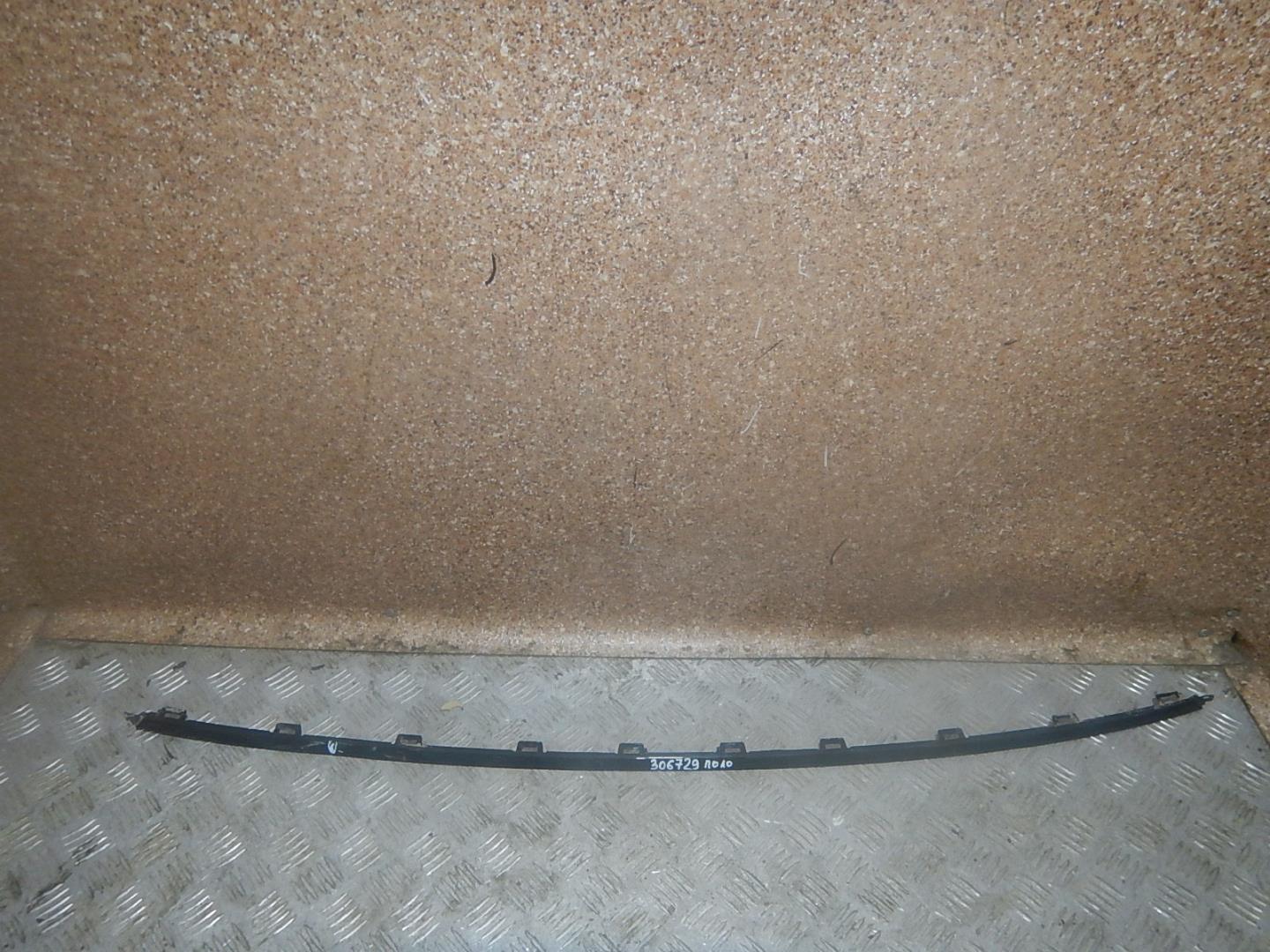 Молдинг заднего бампера