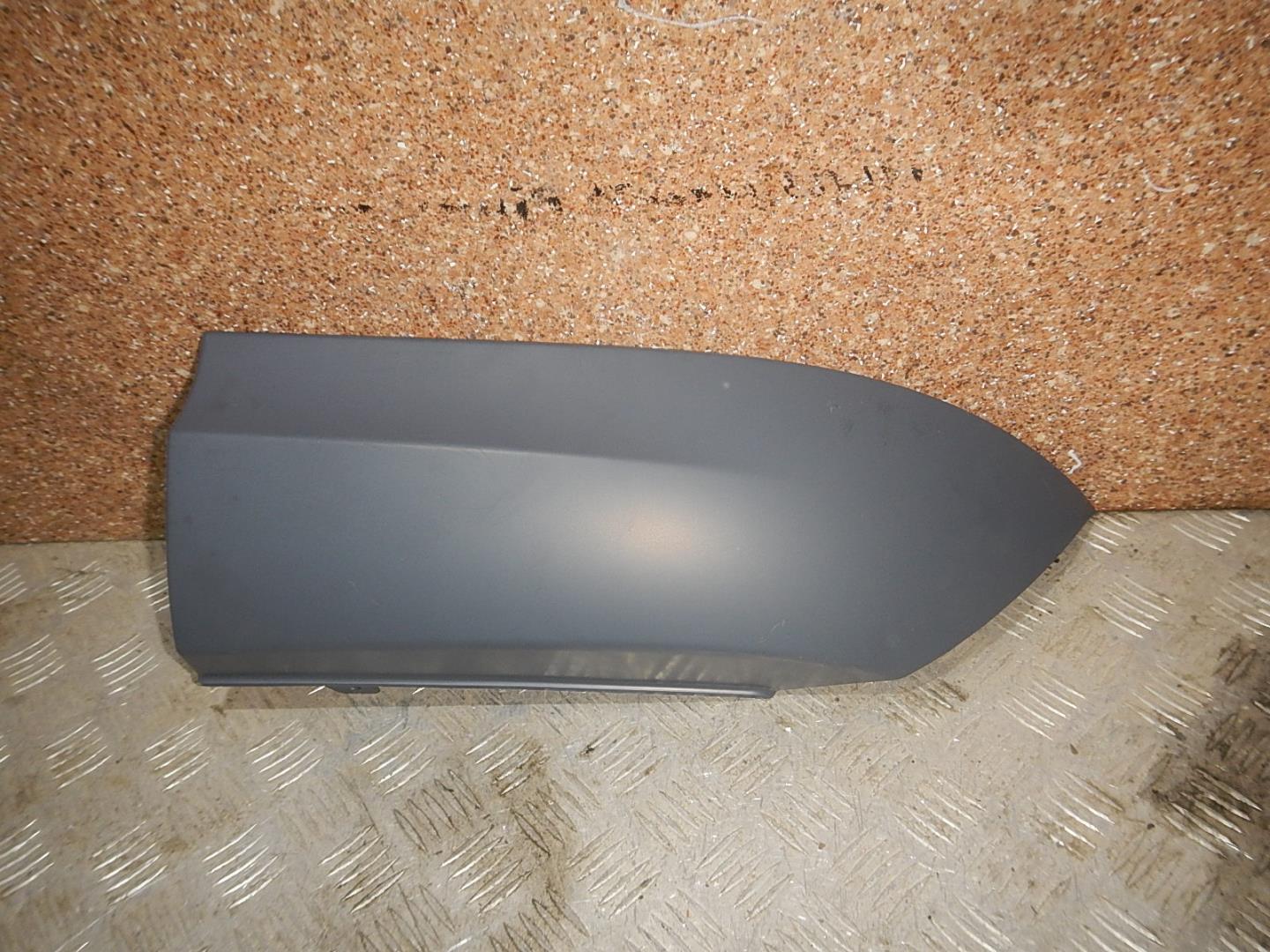 Накладка заднего бампера левая