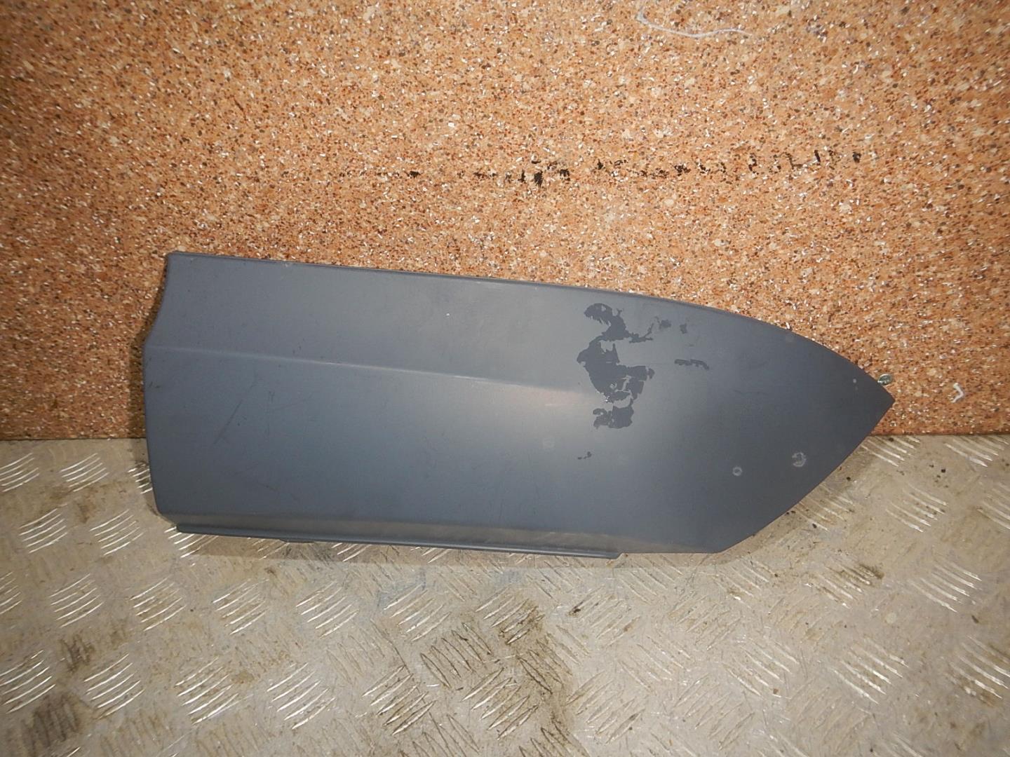 Накладка заднего бампера левая