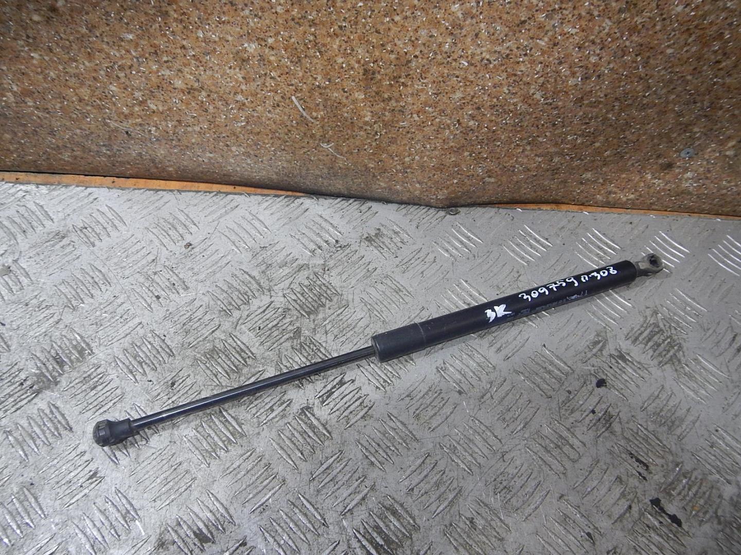 Амортизатор двери багажника