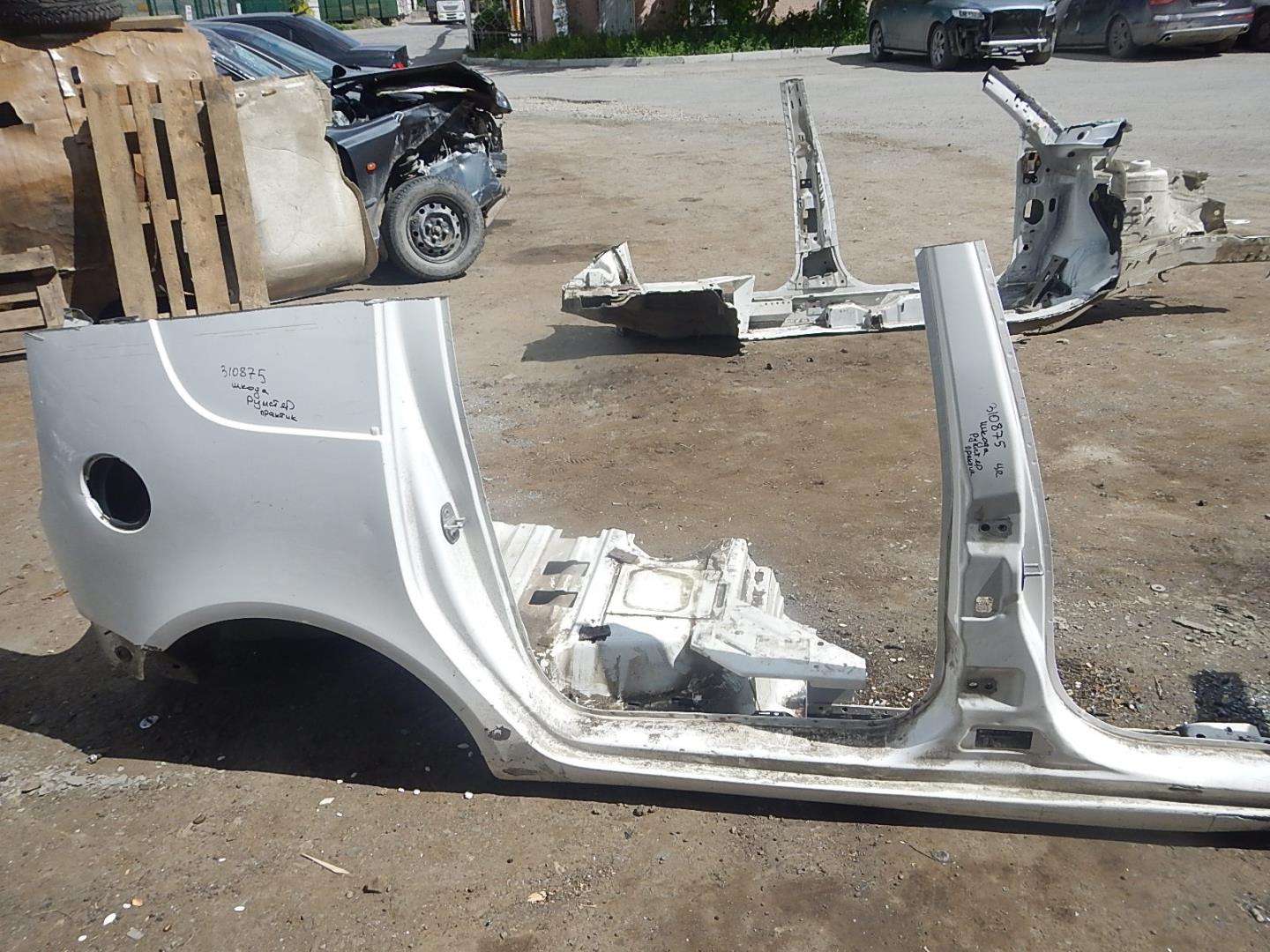 Крыло заднее правое