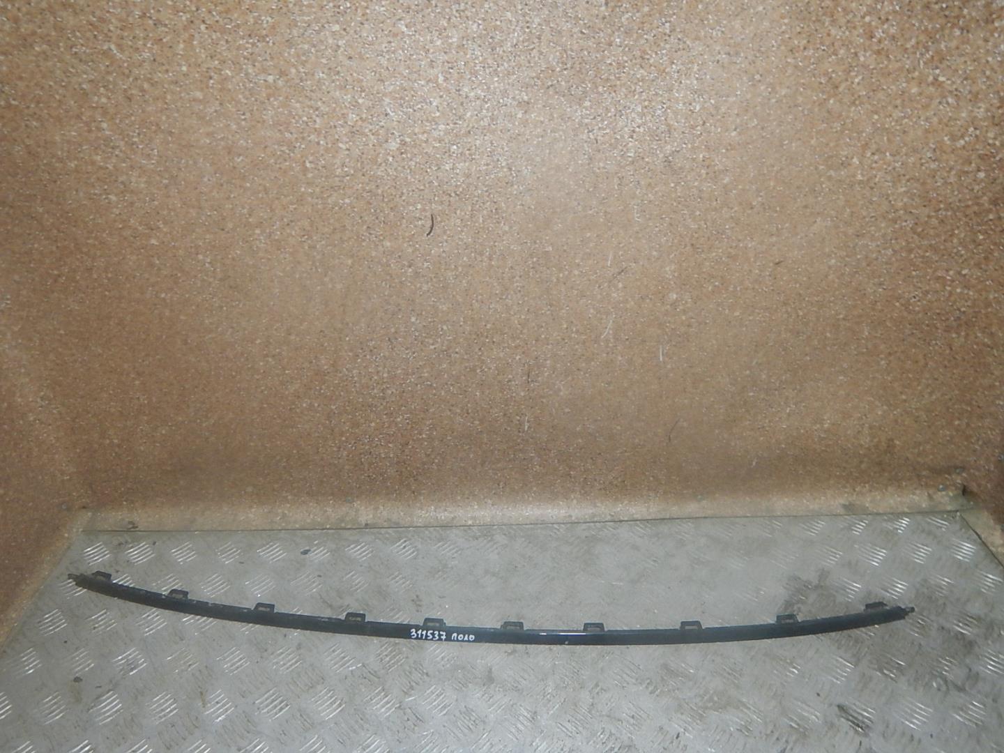 Молдинг заднего бампера