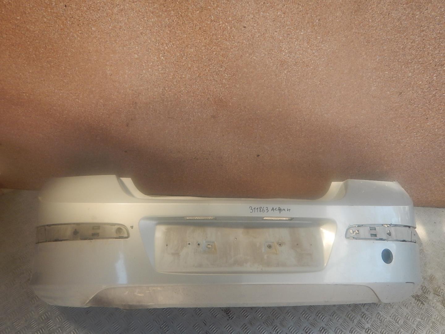 Бампер задний