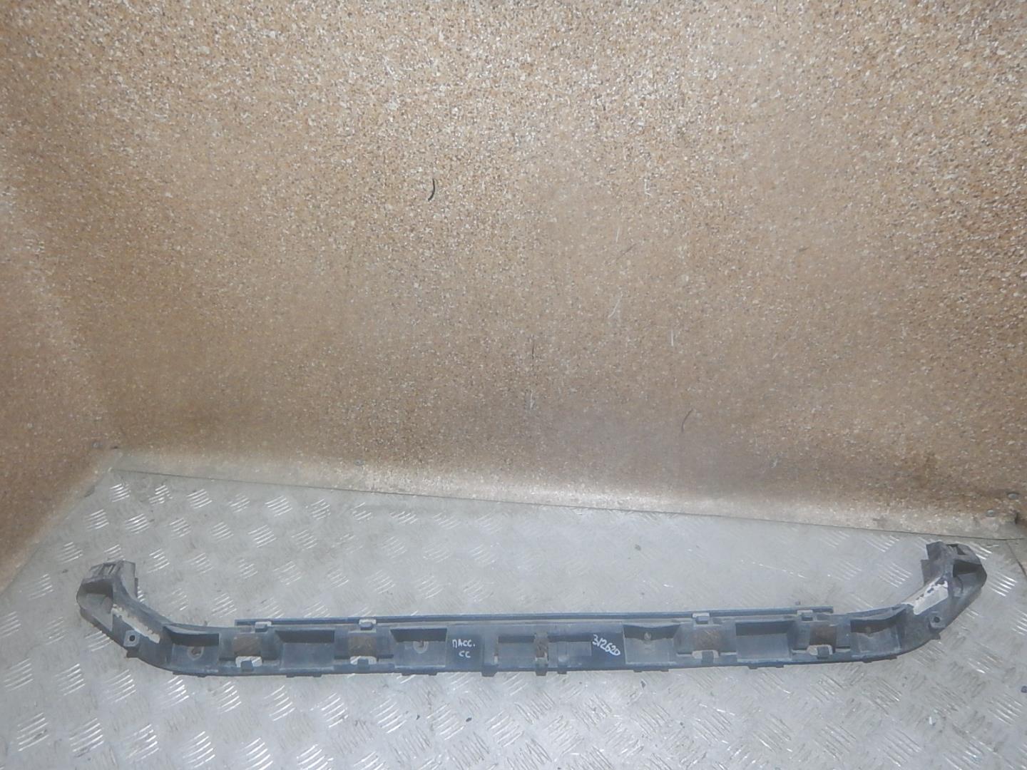 Кронштейн заднего бампера