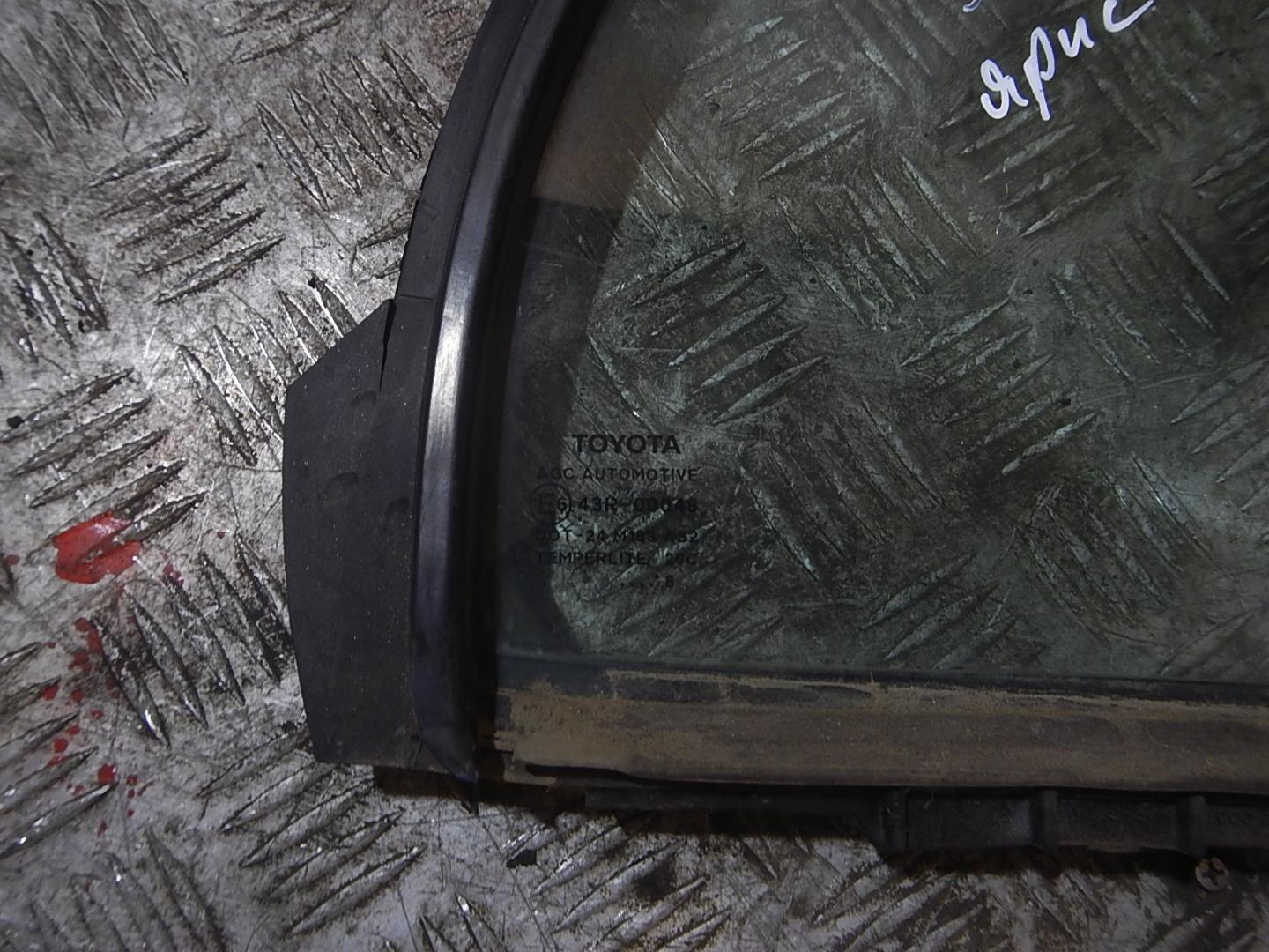 Стекло кузовное глухое правое