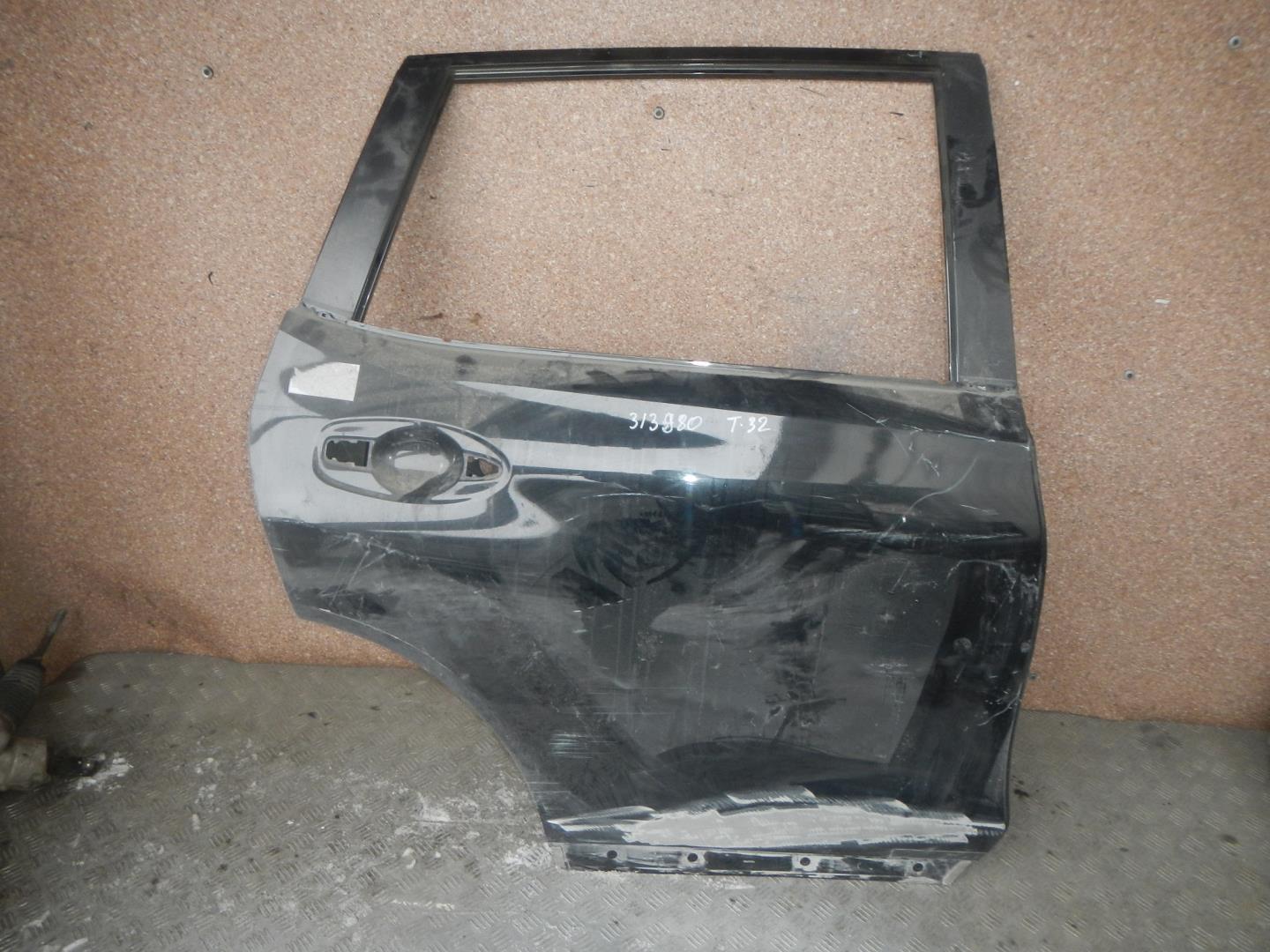 Дверь задняя правая